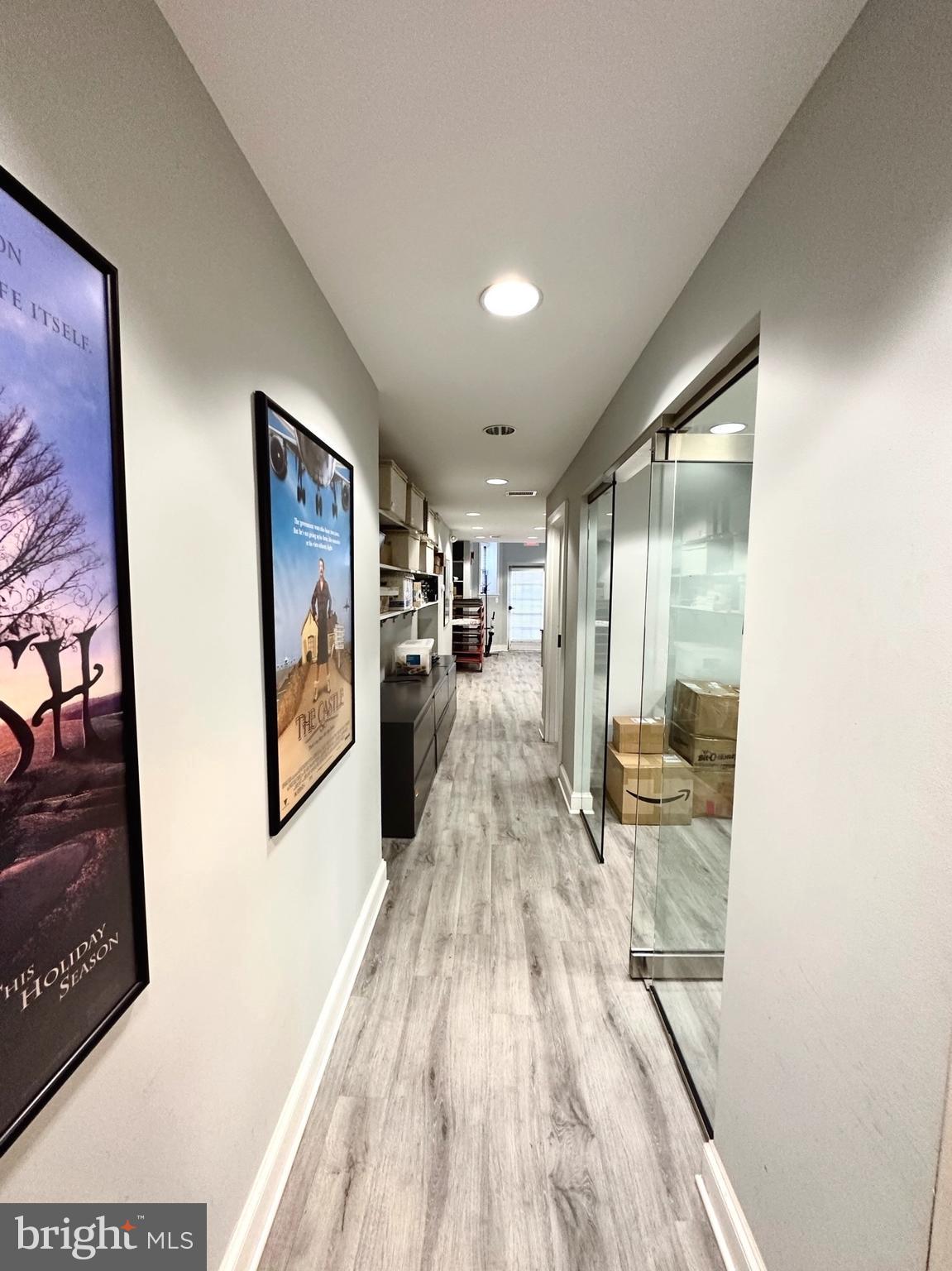 DUPONT - Commercial Sale