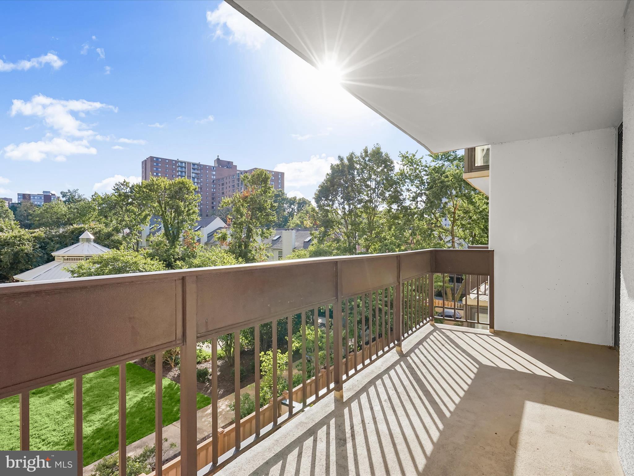 GREENHOUSE - Residential