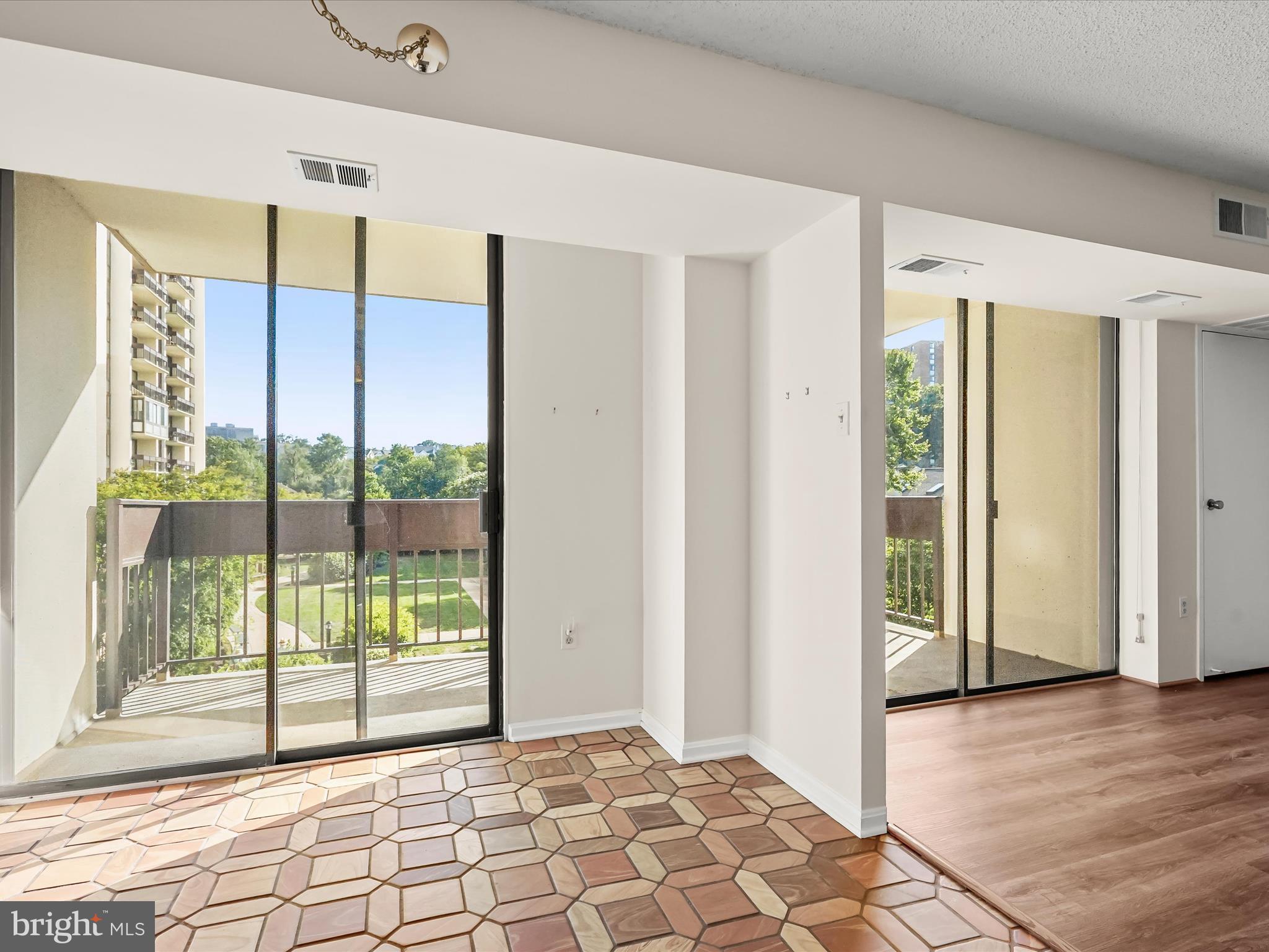 GREENHOUSE - Residential