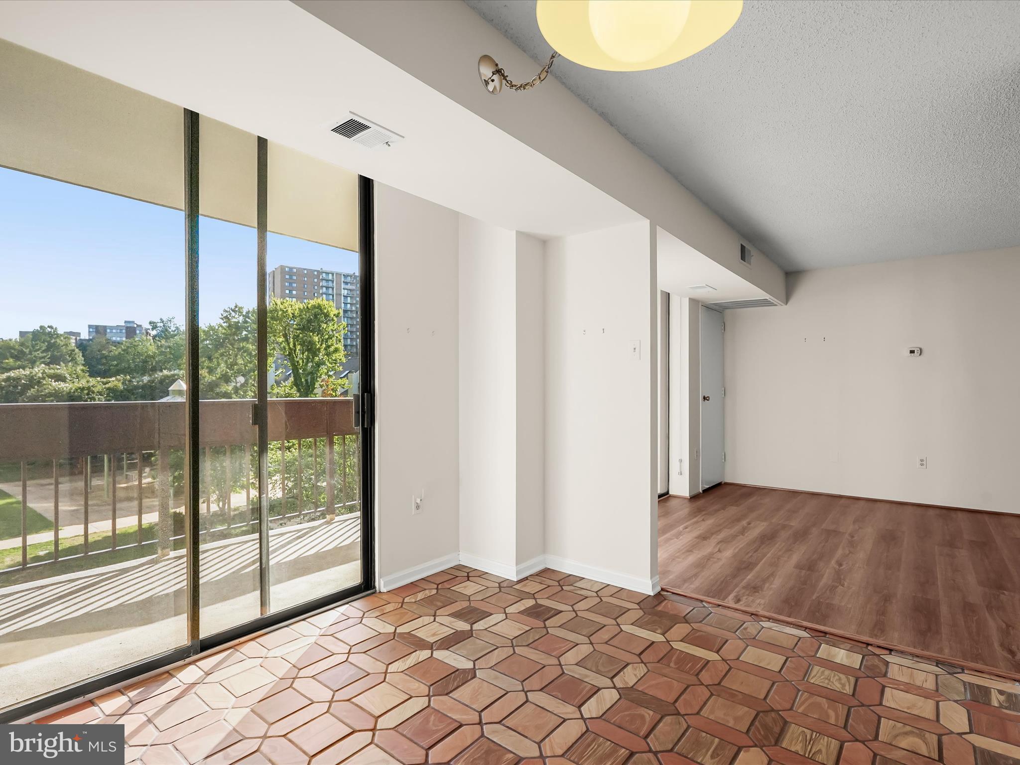 GREENHOUSE - Residential