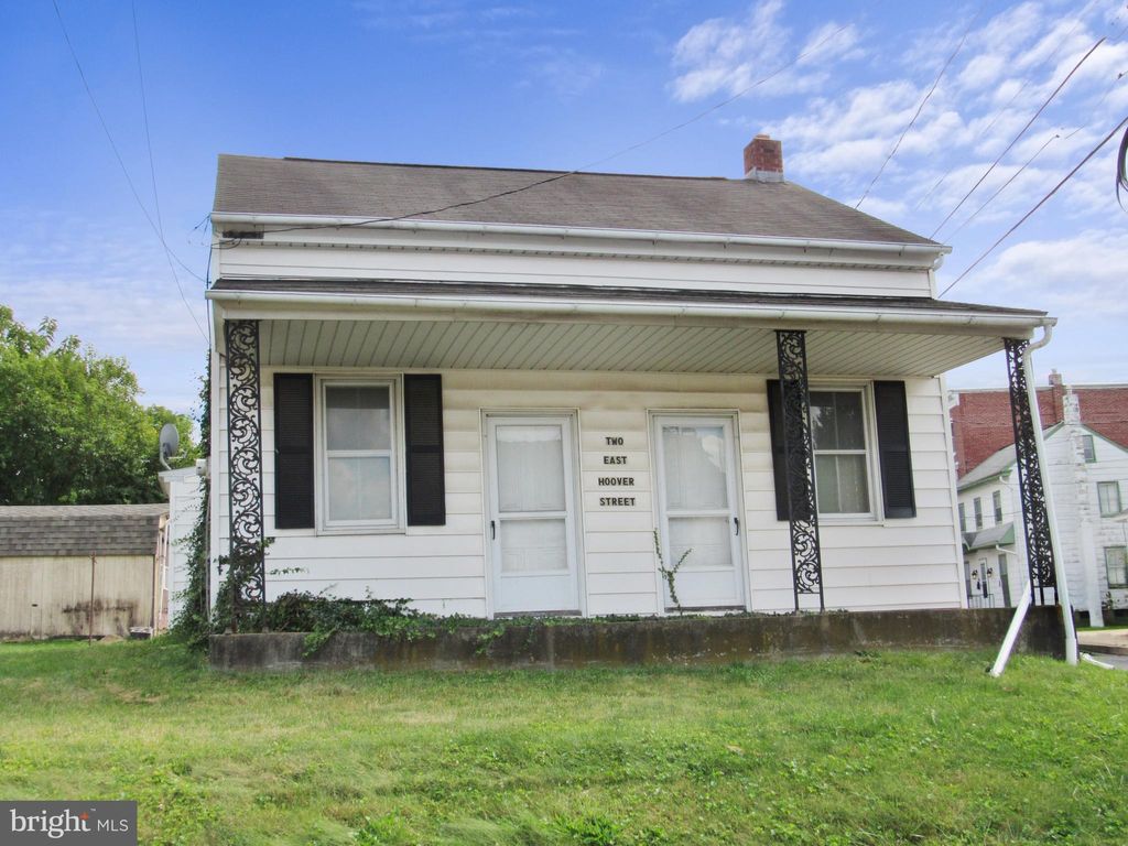 Photo of 2 E Hoover Street, Mountville, PA 17554 (MLS # PALA2040112)