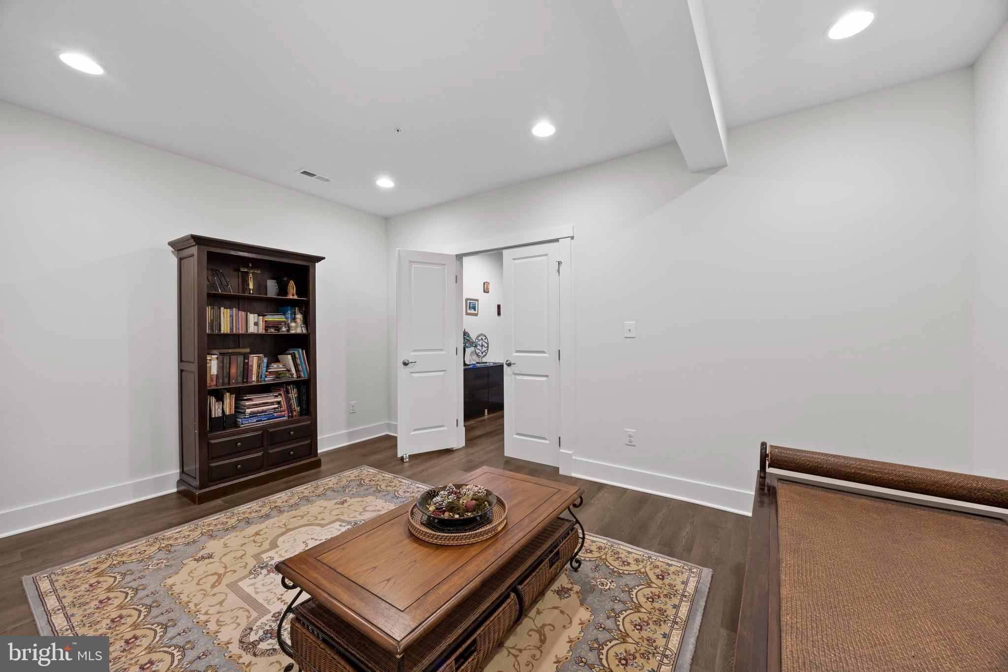 POTOMAC SHORES - Residential