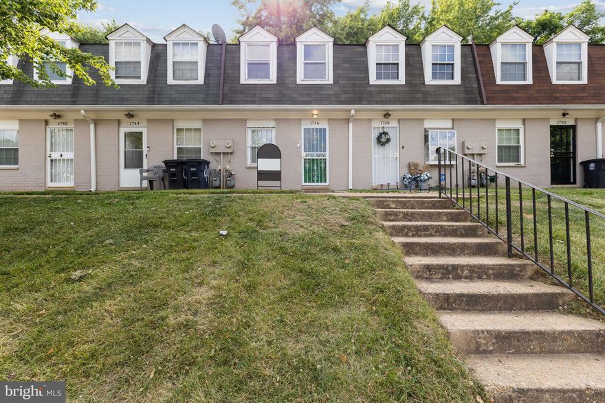 Updated 2 Bedroom 1 Bath townhouse style condo located near shopping, FedEx Field and convenient to I495. Plenty of off street parking. Professional photos coming soon.
NOT FHA APPROVED