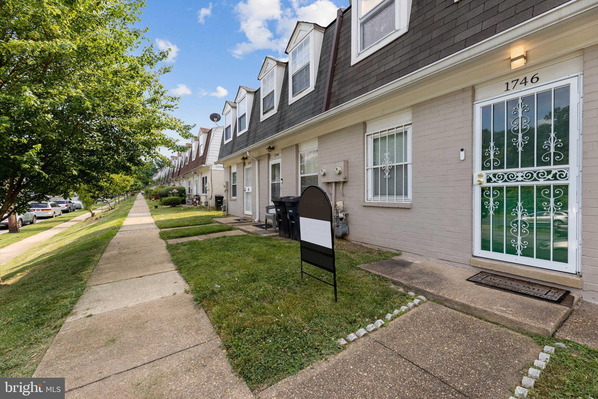 WINDMILL SQUARE - Residential