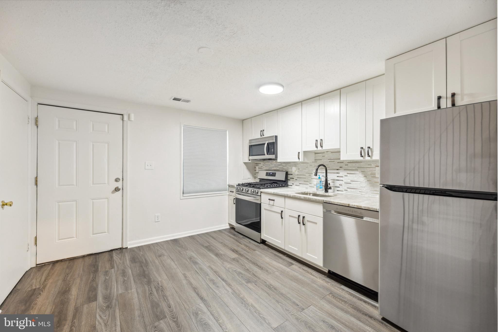 WINDMILL SQUARE - Residential