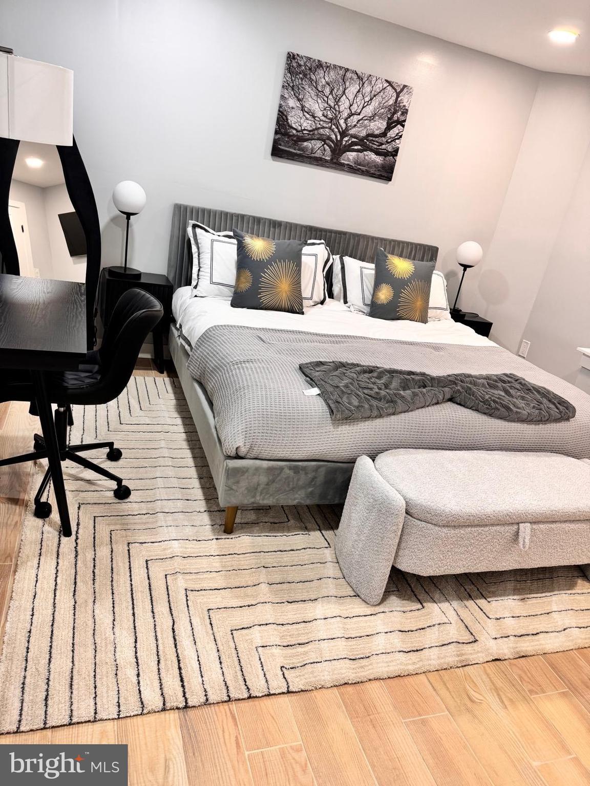 DICKINSON NARROWS - Residential Lease