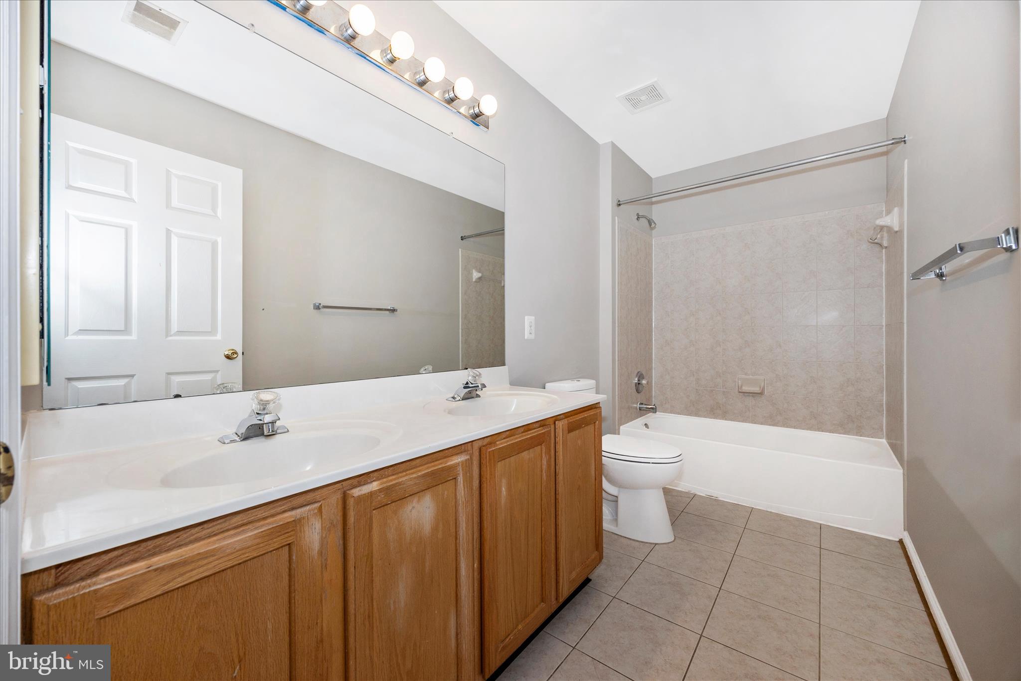 SPRING RIDGE - Residential