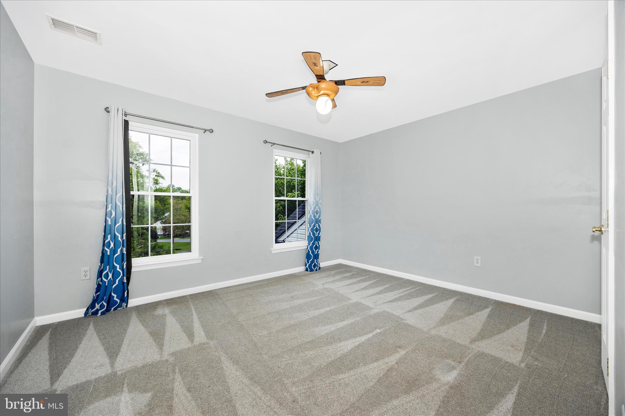 SPRING RIDGE - Residential