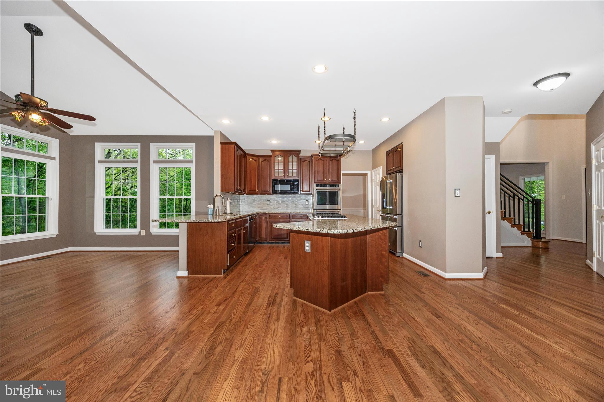 SPRING RIDGE - Residential
