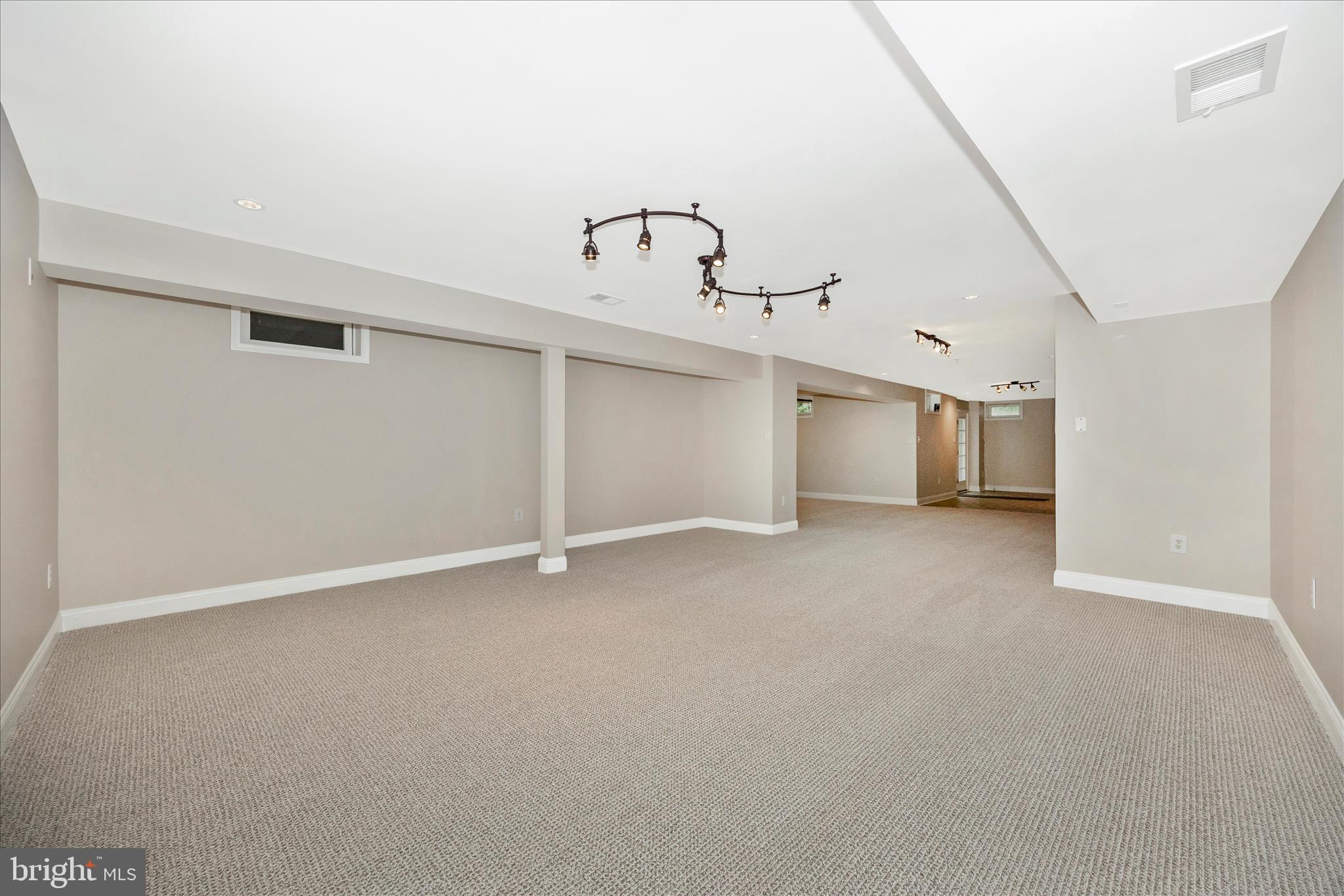 SPRING RIDGE - Residential