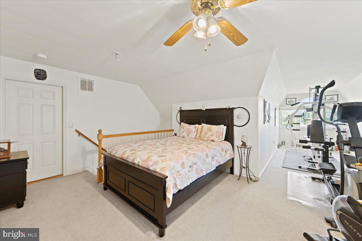 NUTTERS CROSSING - Residential