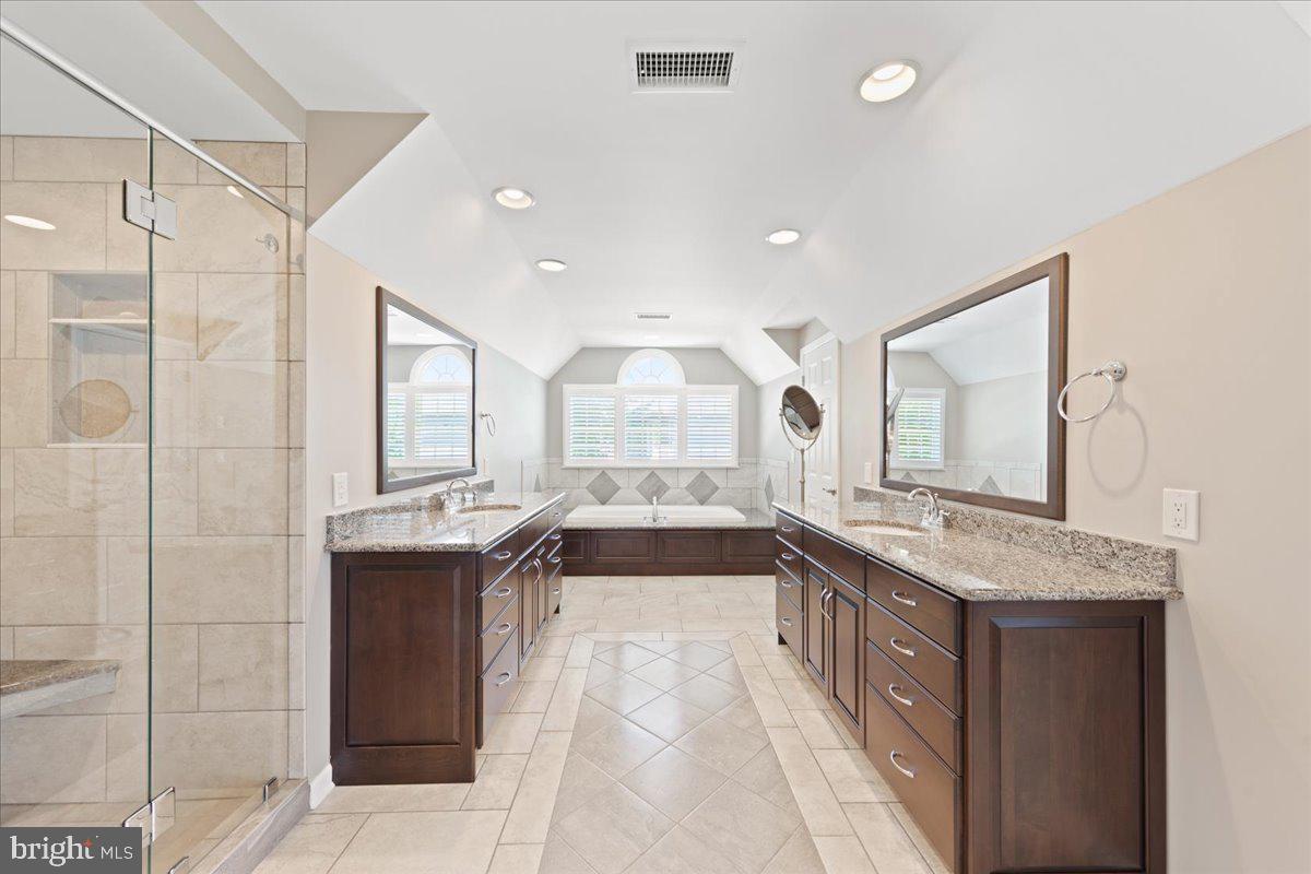 NUTTERS CROSSING - Residential