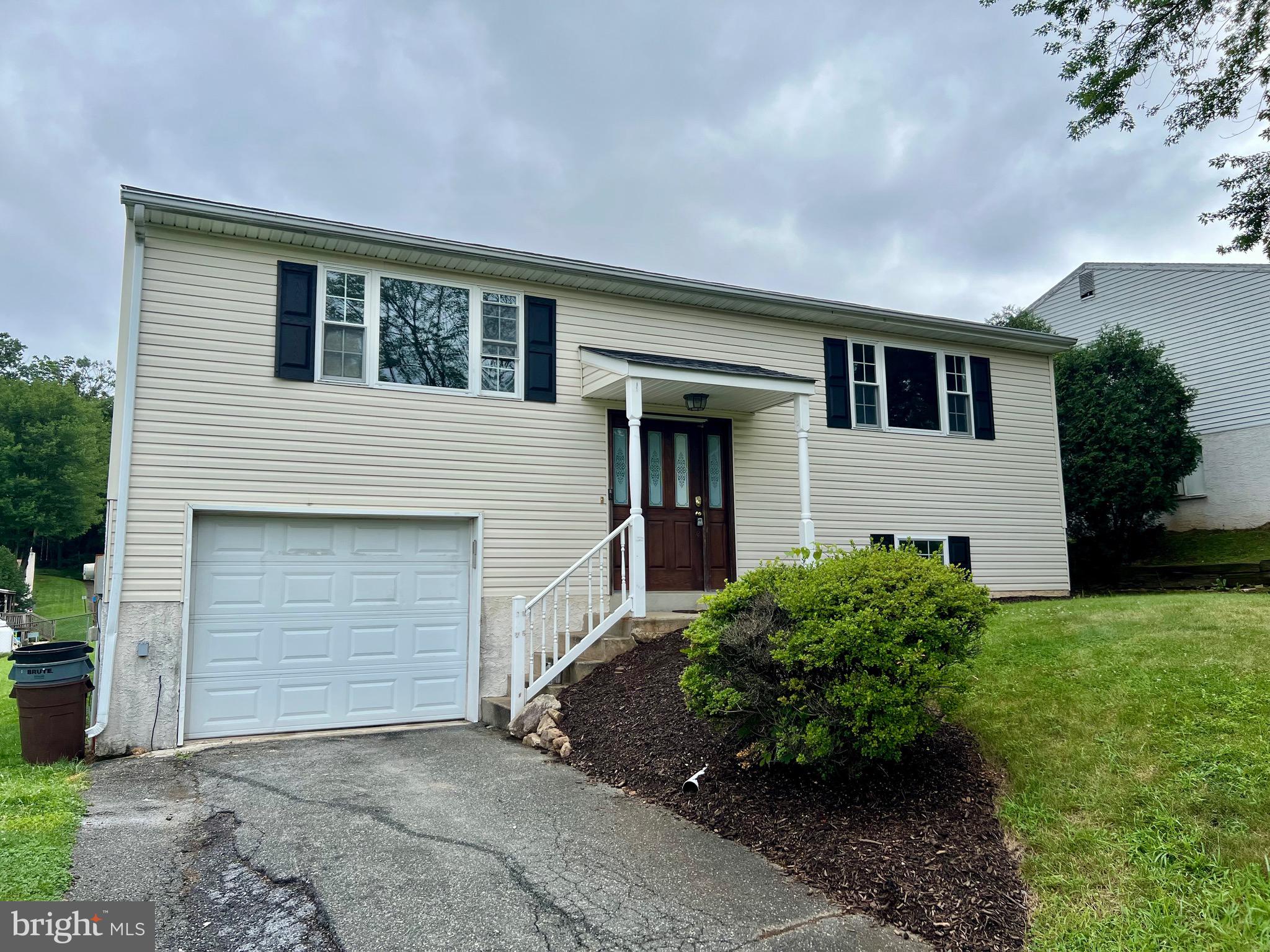 17 ELAINE DRIVE