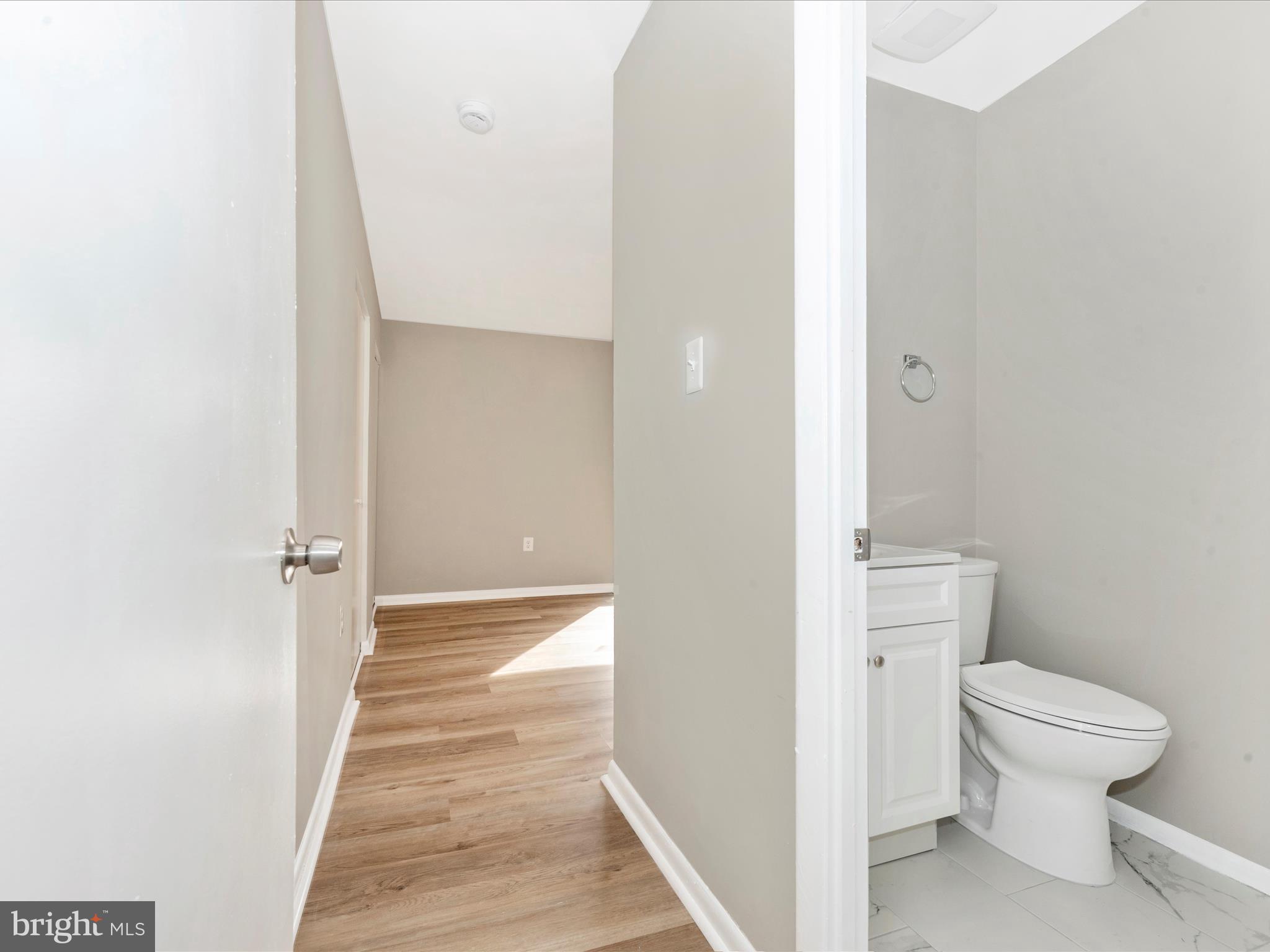 APPLEWALK CONDO - Residential