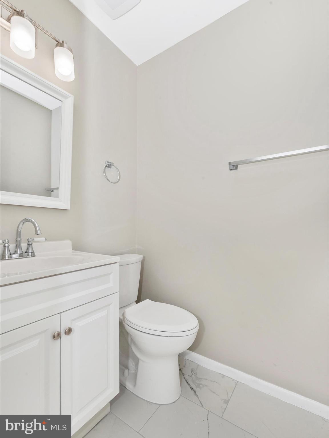 APPLEWALK CONDO - Residential