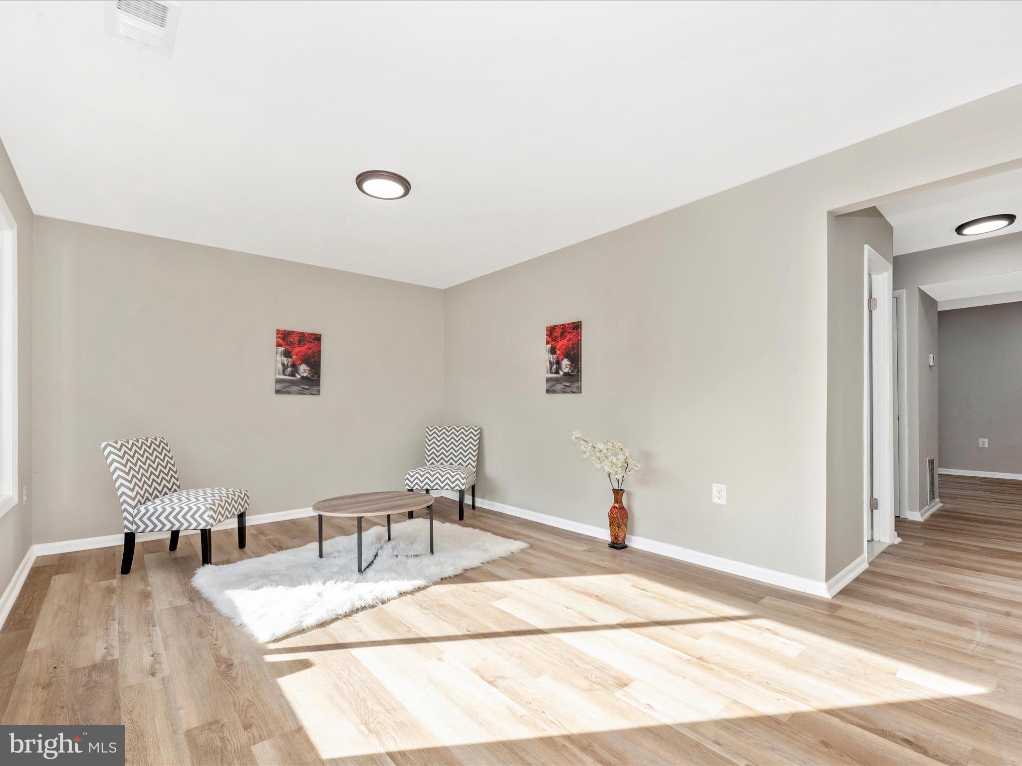 APPLEWALK CONDO - Residential