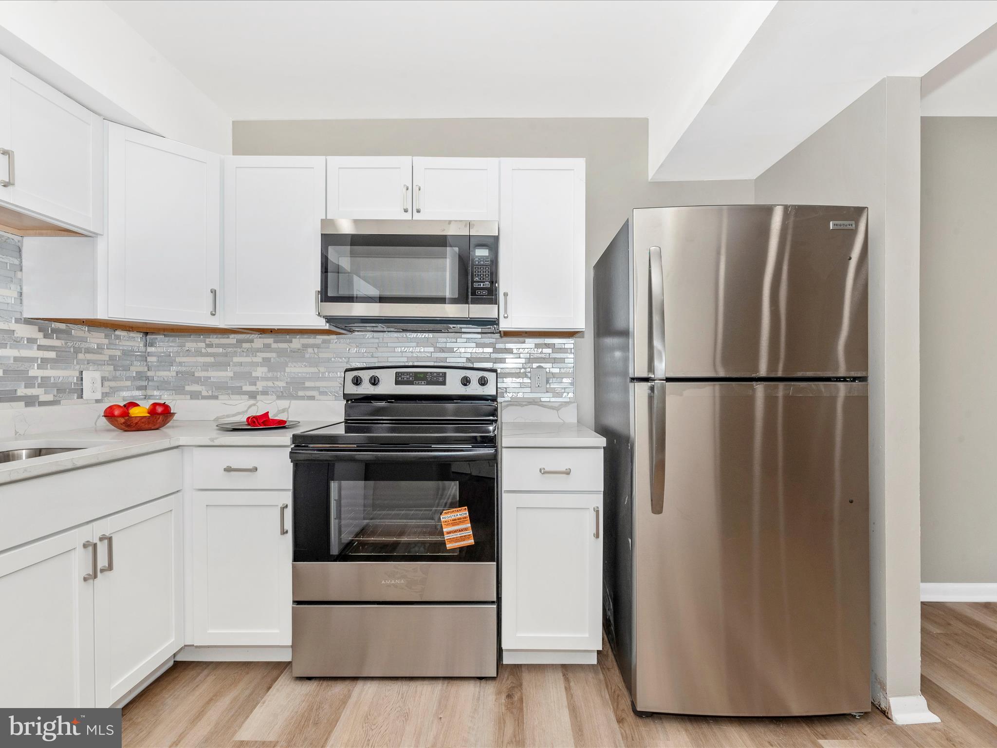 APPLEWALK CONDO - Residential