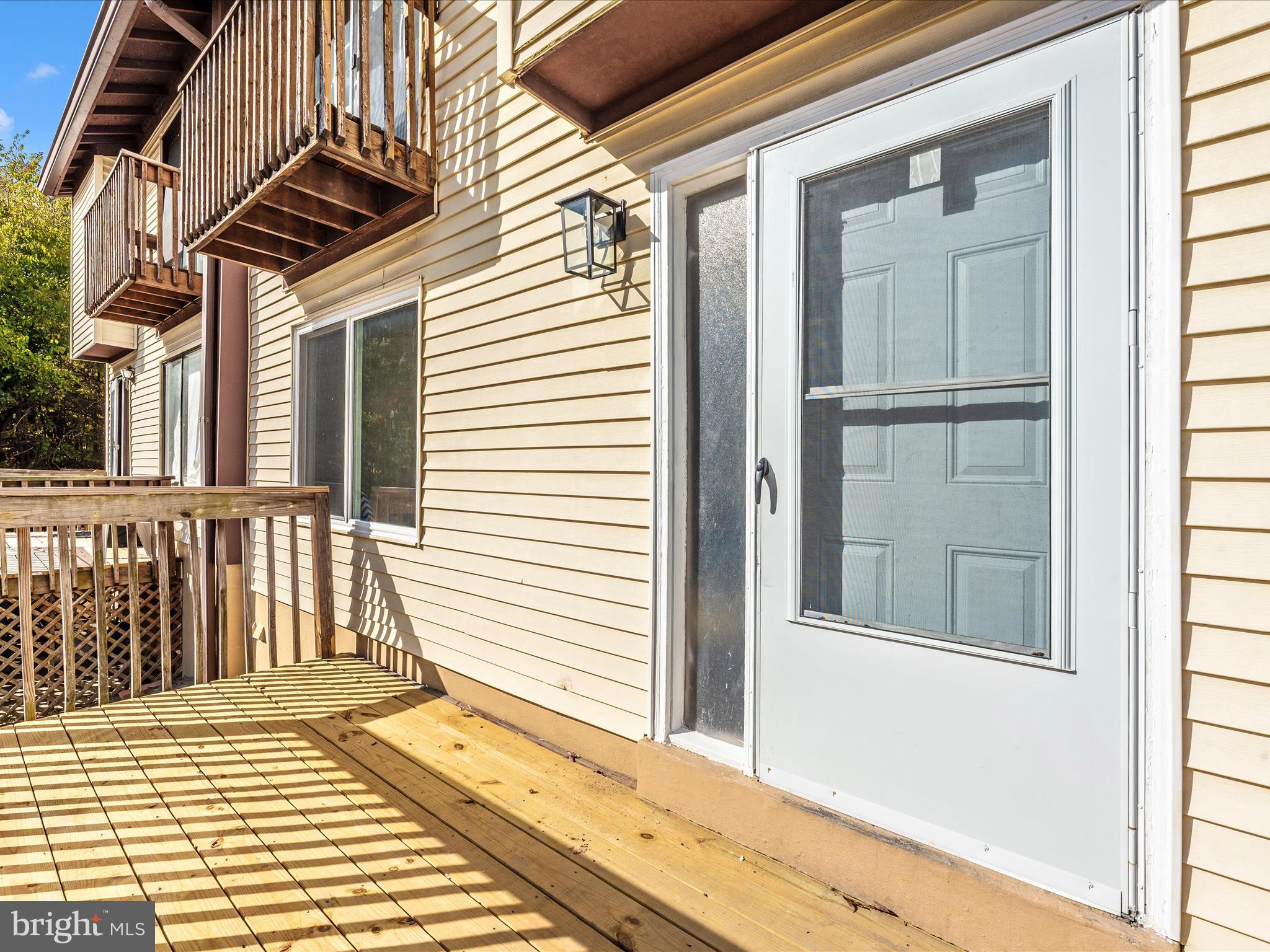 APPLEWALK CONDO - Residential