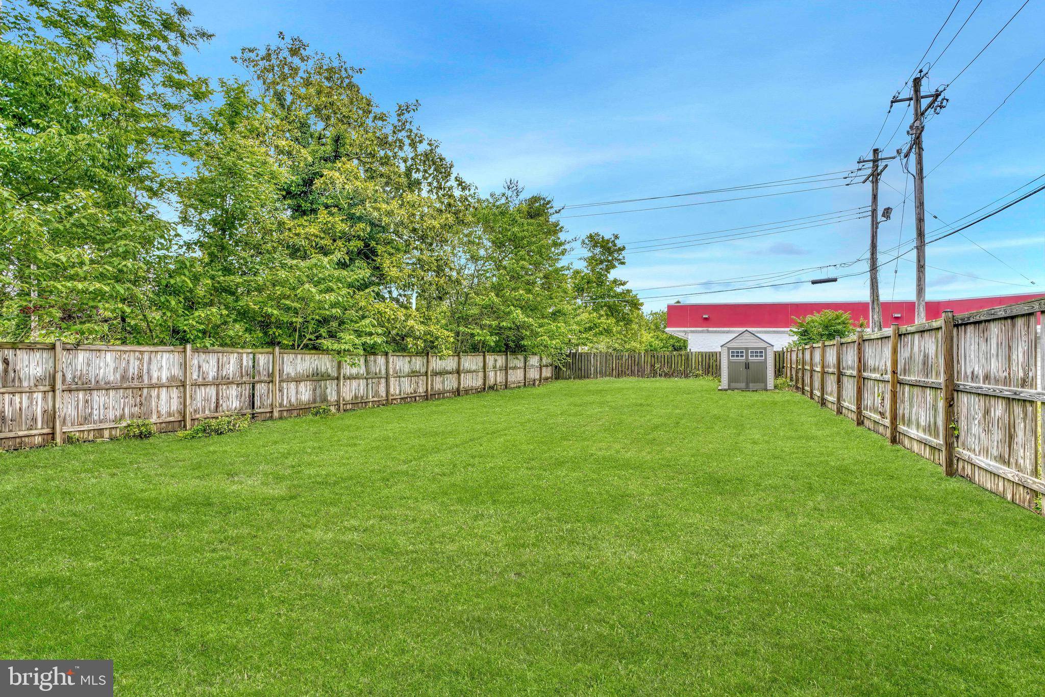 BELVEDERE SQUARE - Residential