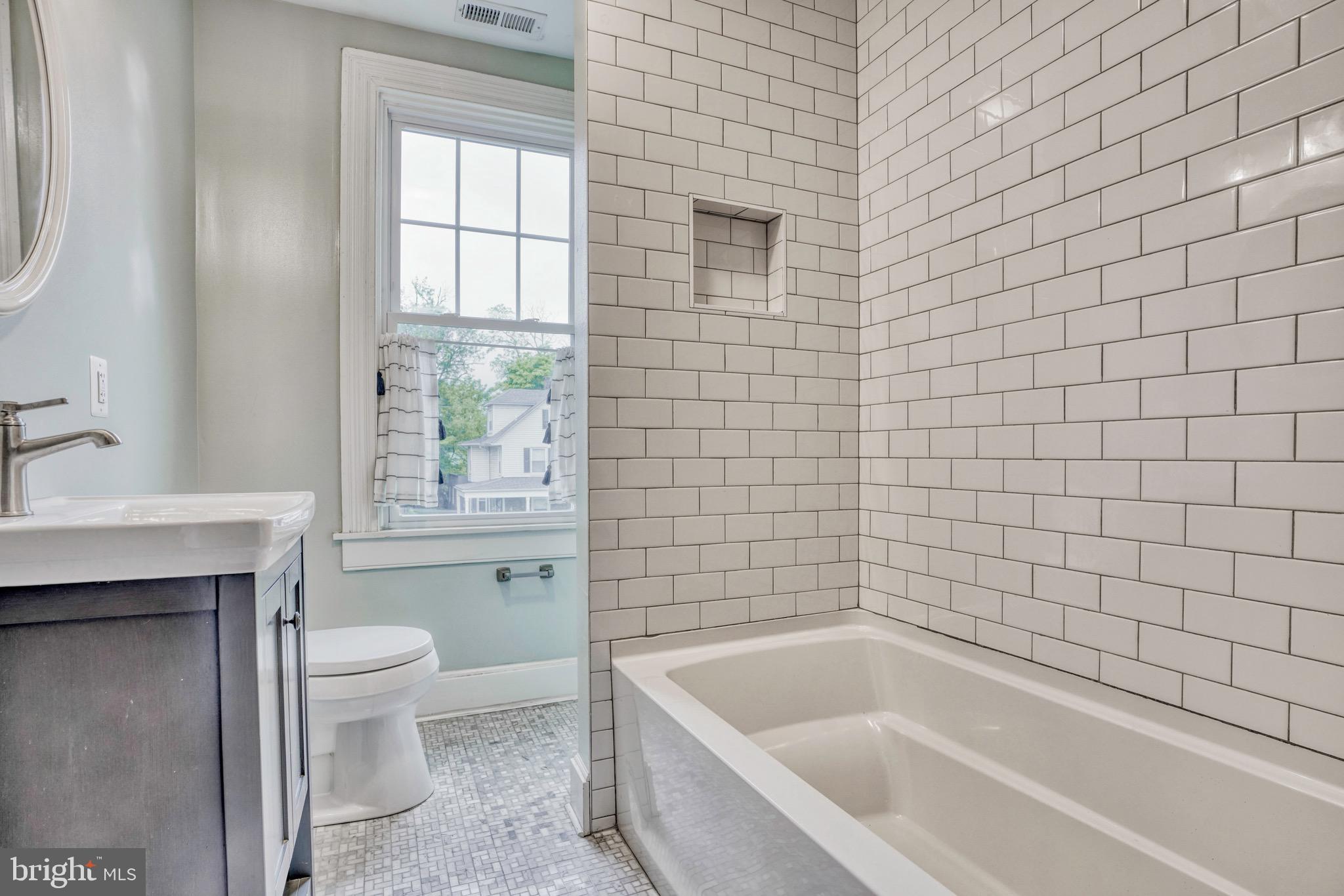 BELVEDERE SQUARE - Residential