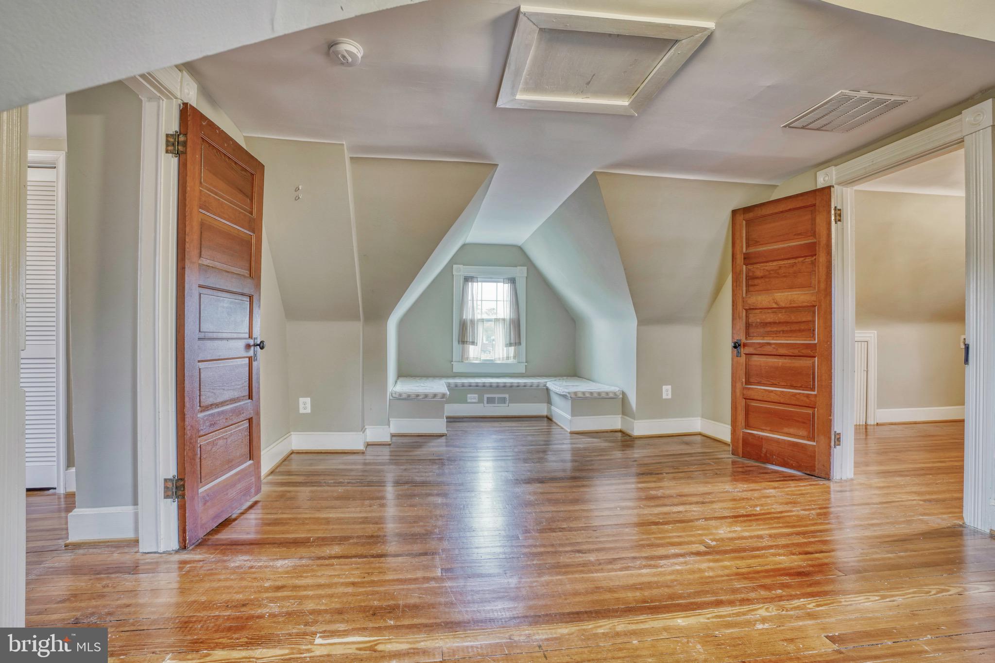 BELVEDERE SQUARE - Residential