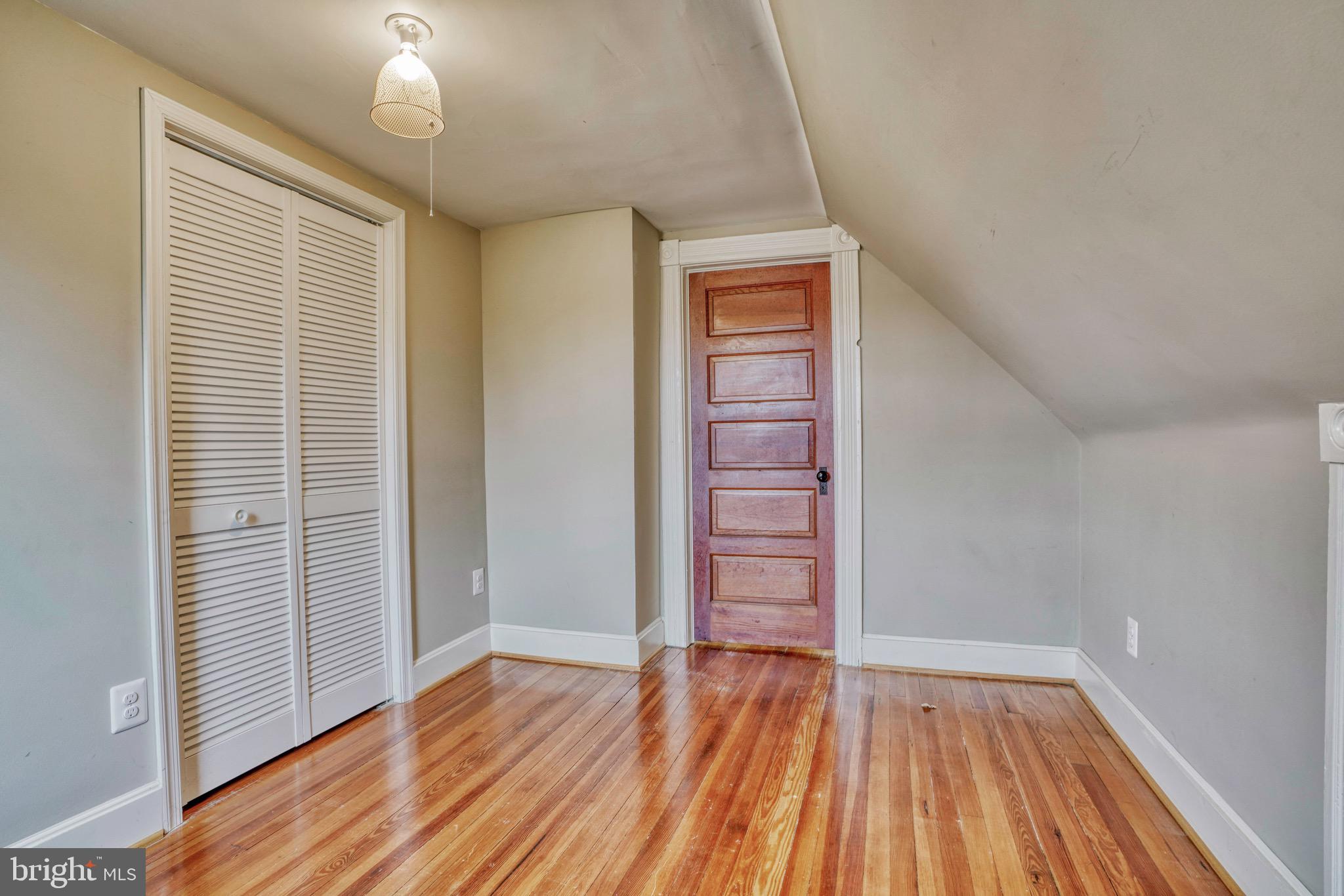 BELVEDERE SQUARE - Residential