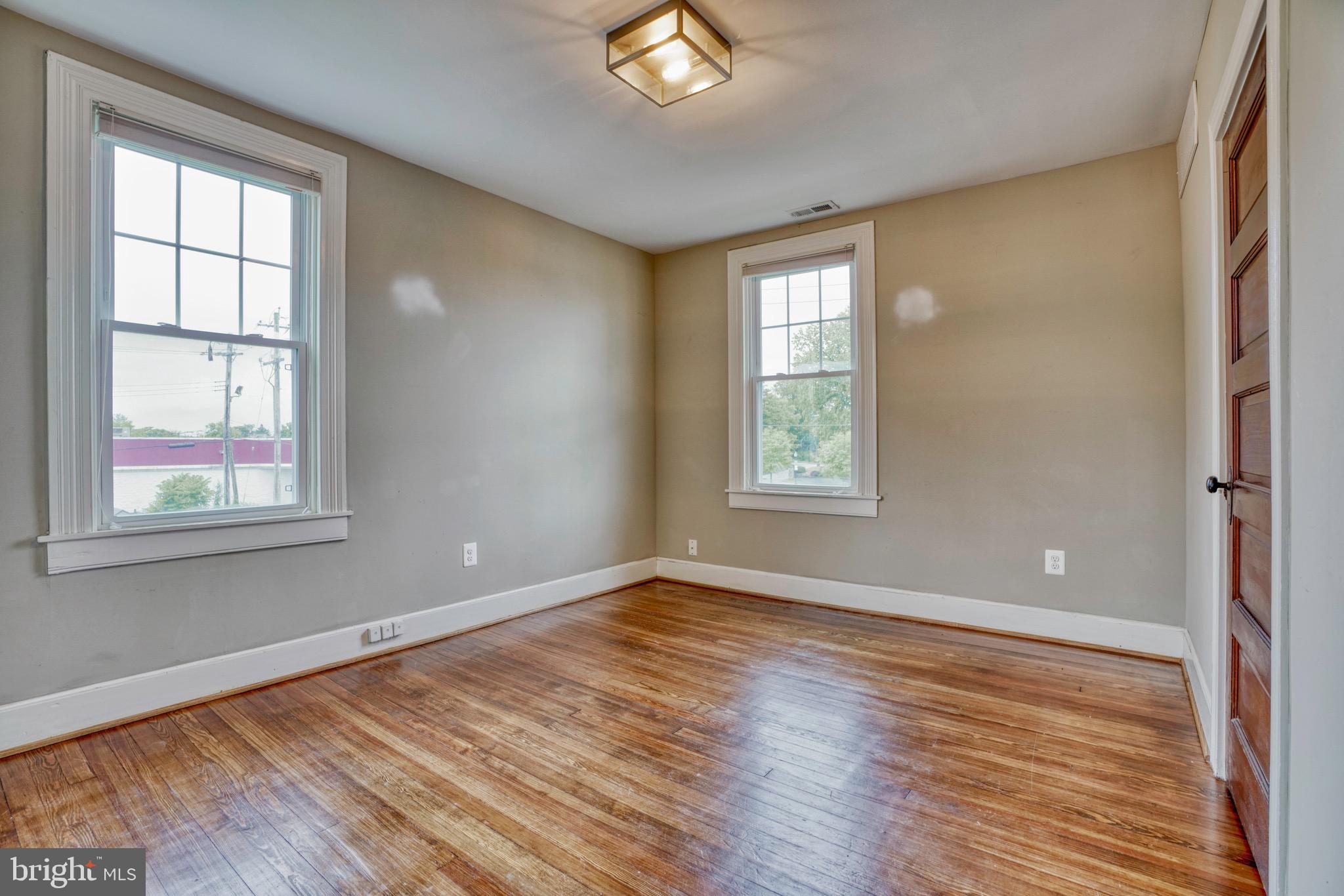 BELVEDERE SQUARE - Residential