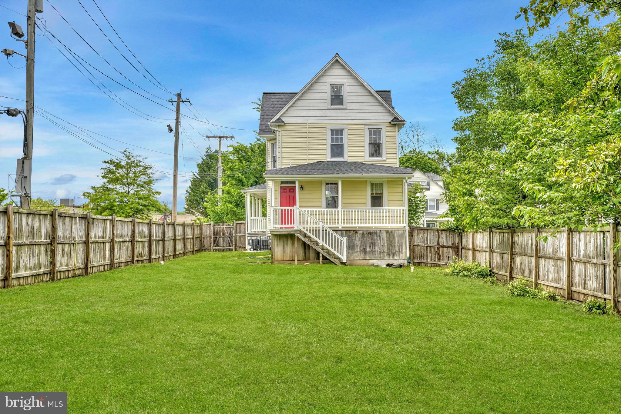 BELVEDERE SQUARE - Residential