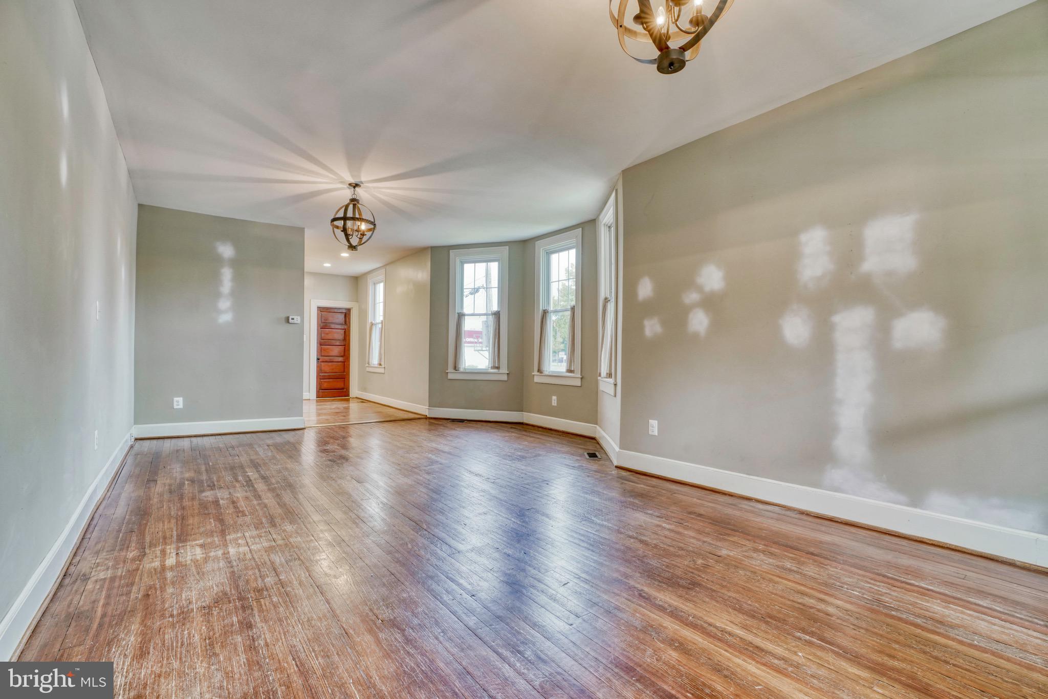 BELVEDERE SQUARE - Residential