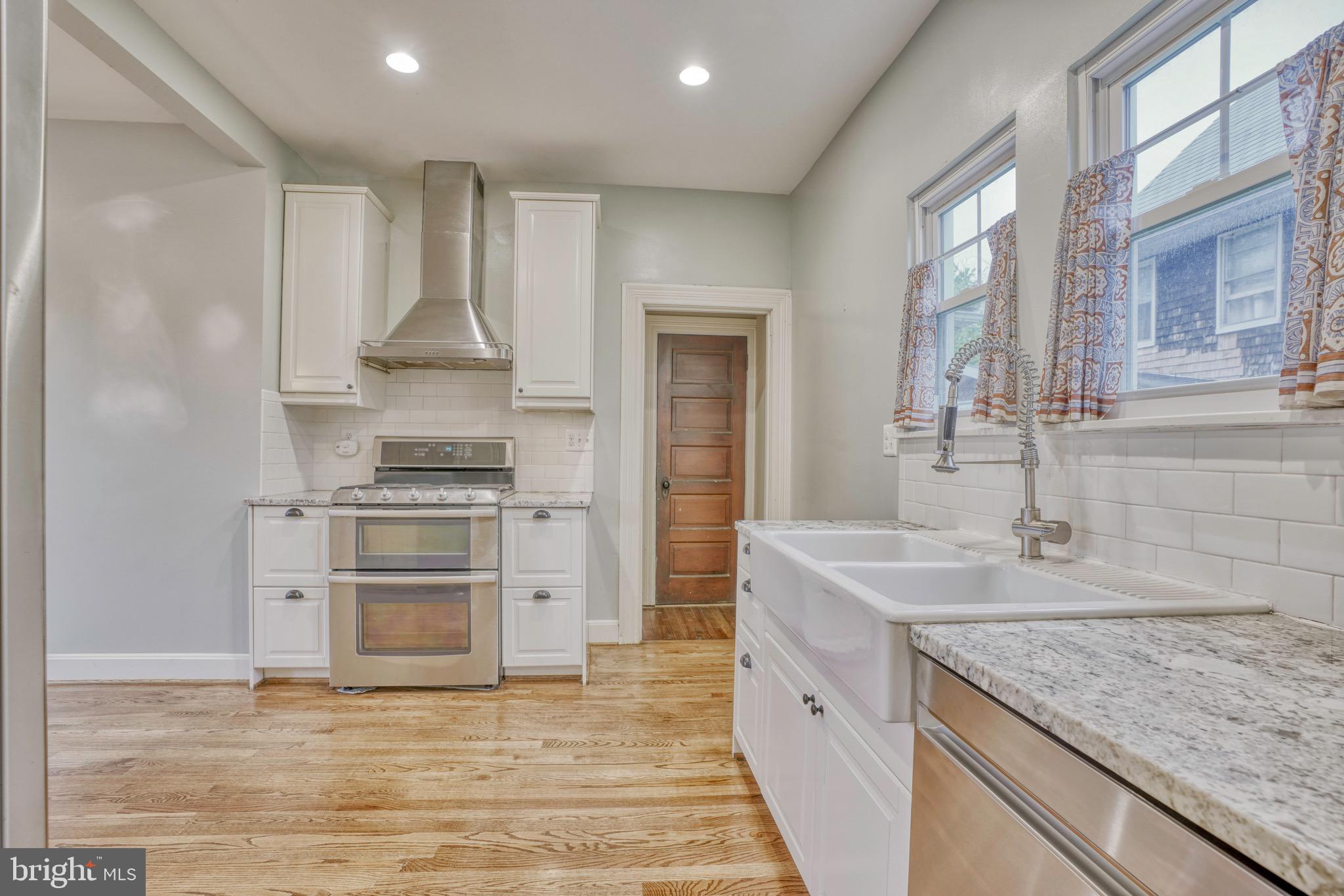 BELVEDERE SQUARE - Residential