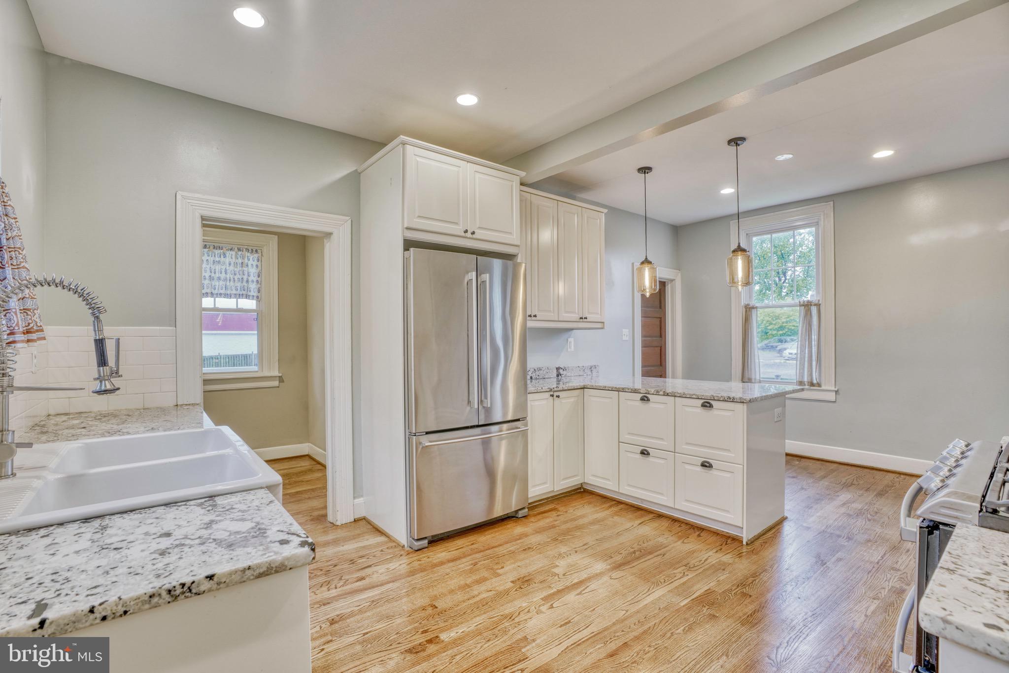 BELVEDERE SQUARE - Residential