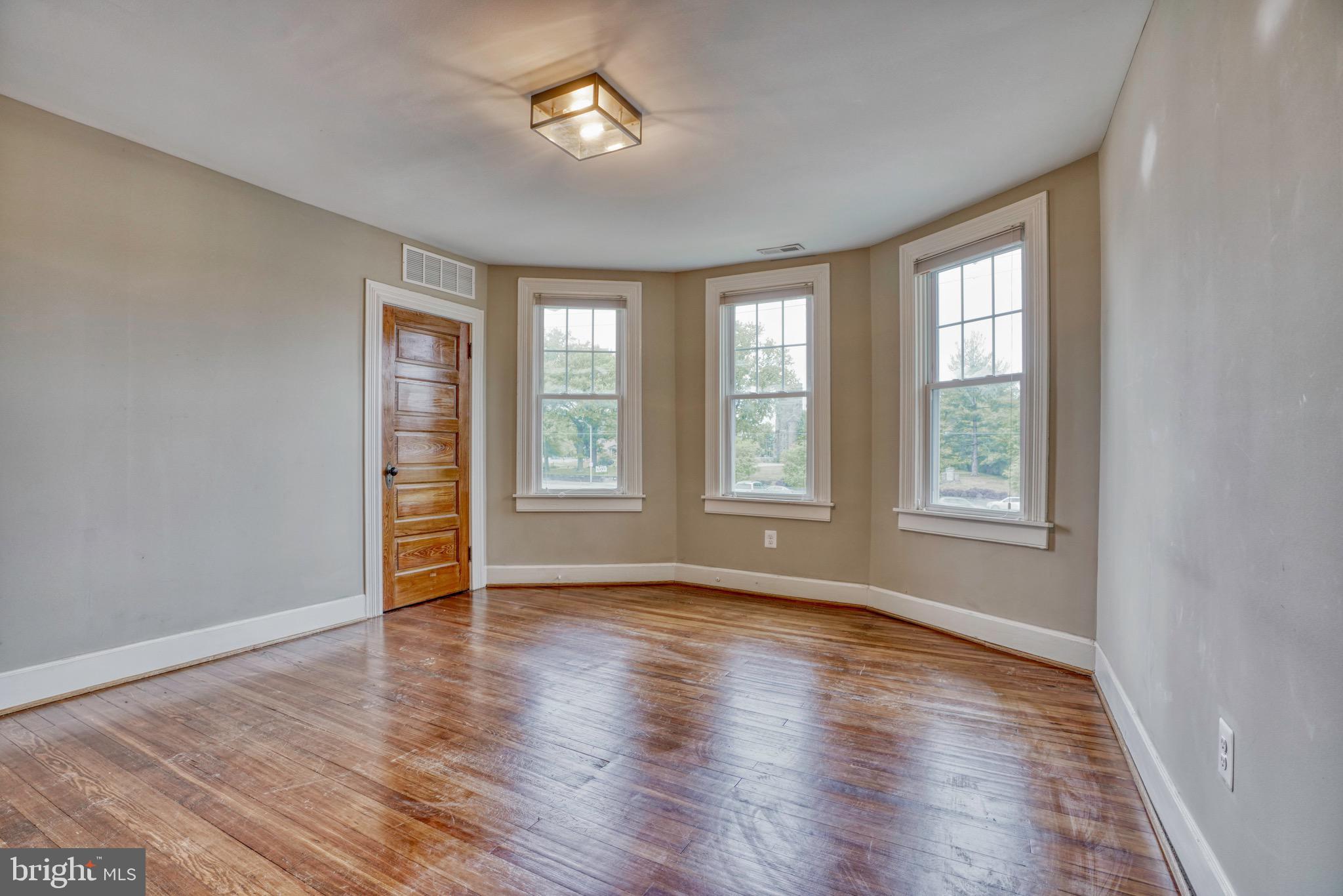 BELVEDERE SQUARE - Residential