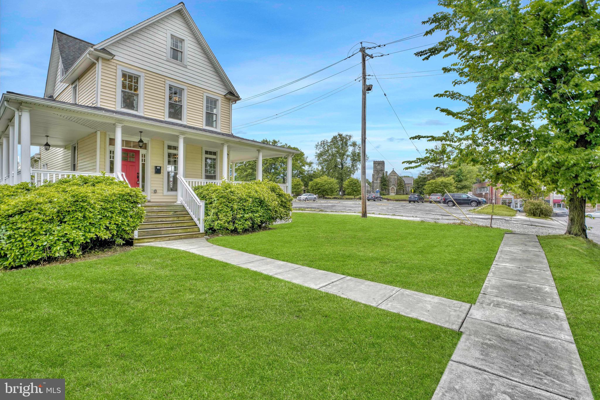 BELVEDERE SQUARE - Residential