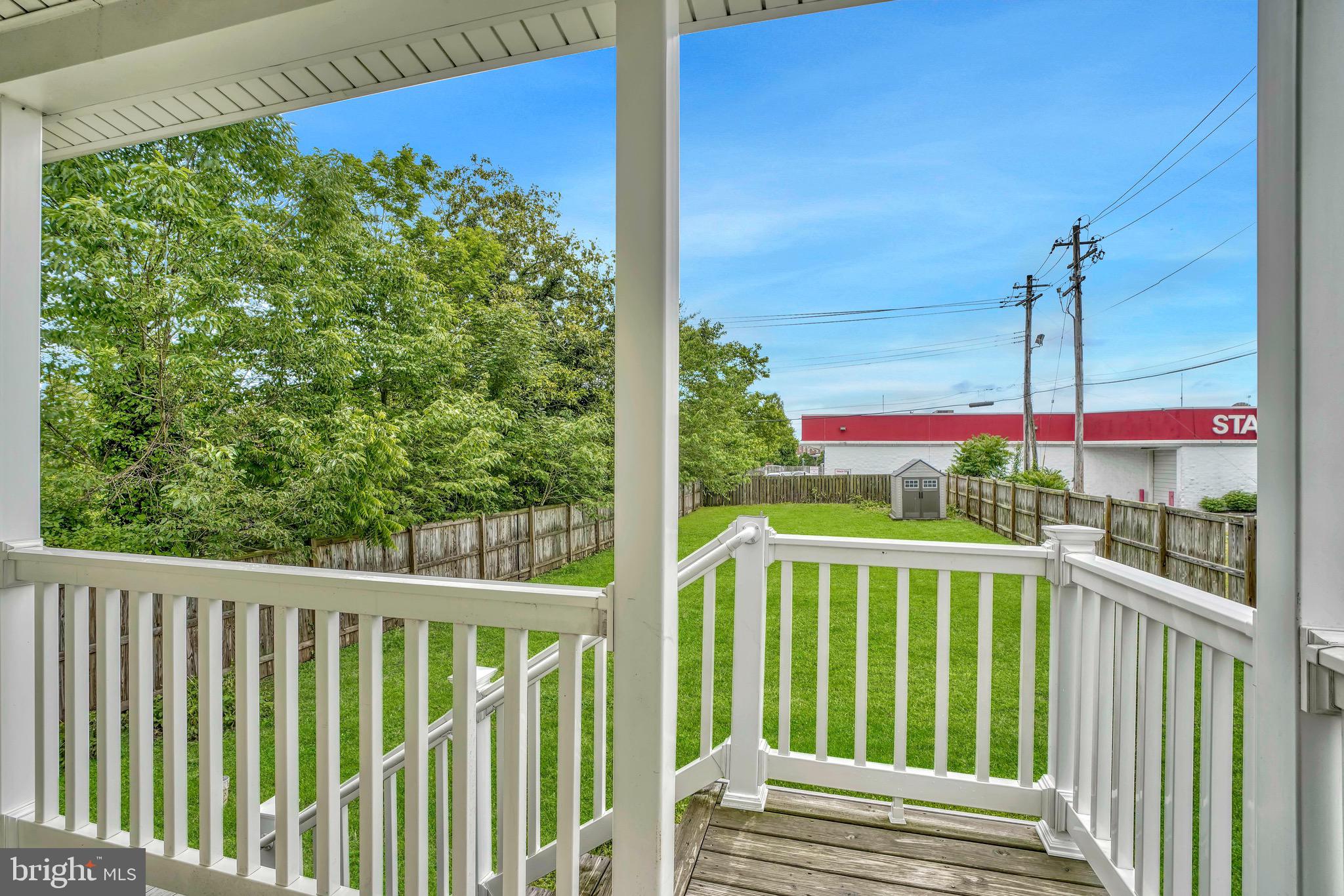 BELVEDERE SQUARE - Residential