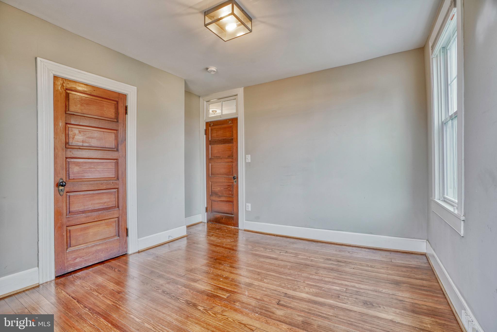 BELVEDERE SQUARE - Residential