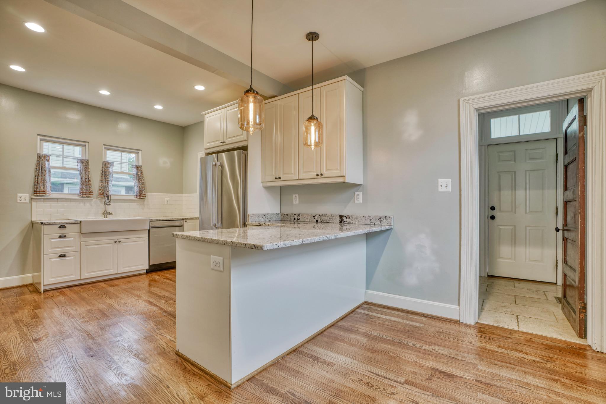 BELVEDERE SQUARE - Residential