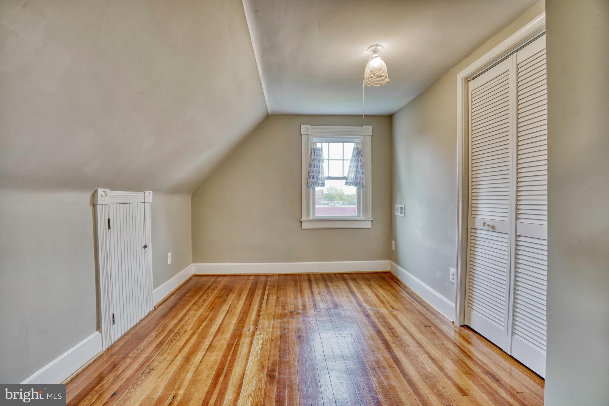 BELVEDERE SQUARE - Residential