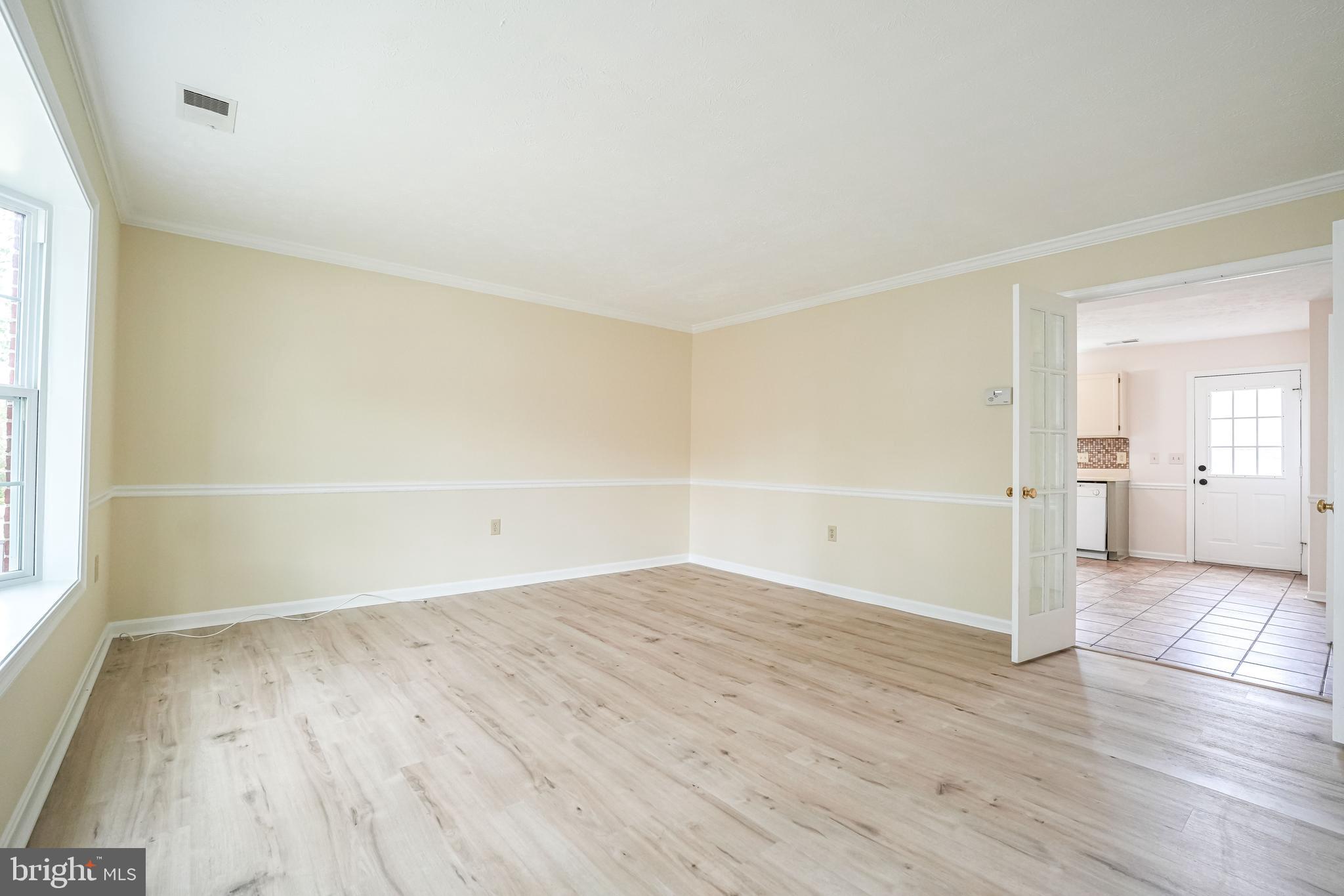 HUNTINGTON MEADOWS - Residential Lease