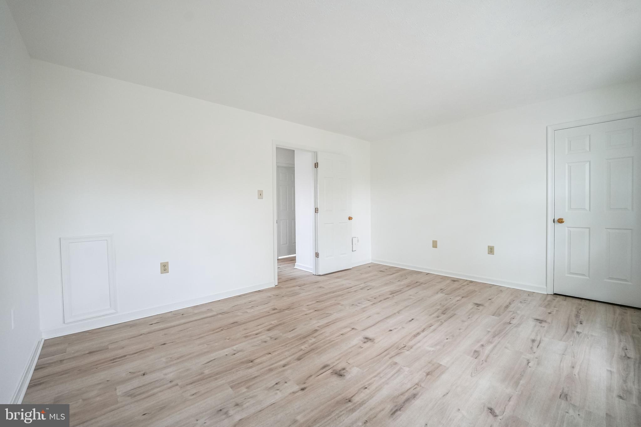 HUNTINGTON MEADOWS - Residential Lease