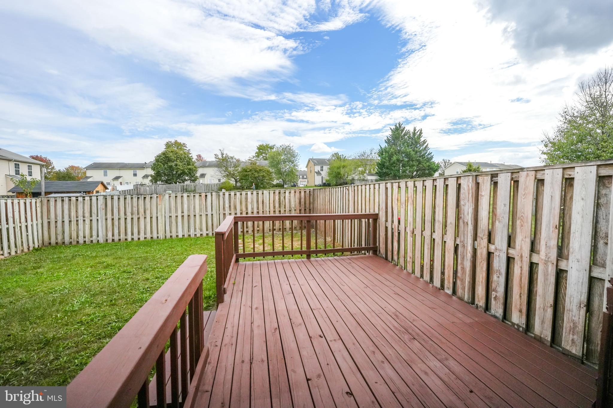 HUNTINGTON MEADOWS - Residential Lease