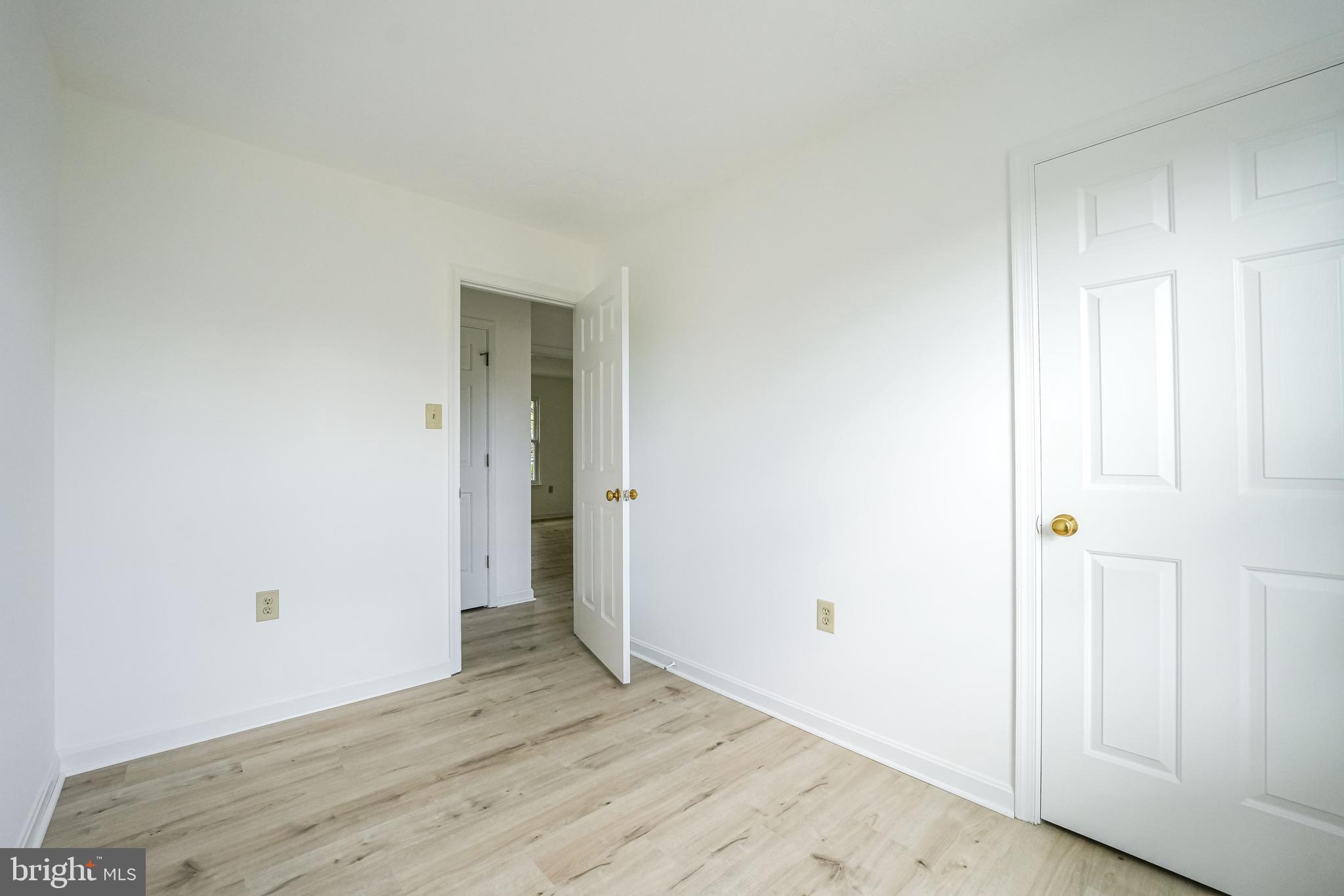 HUNTINGTON MEADOWS - Residential Lease