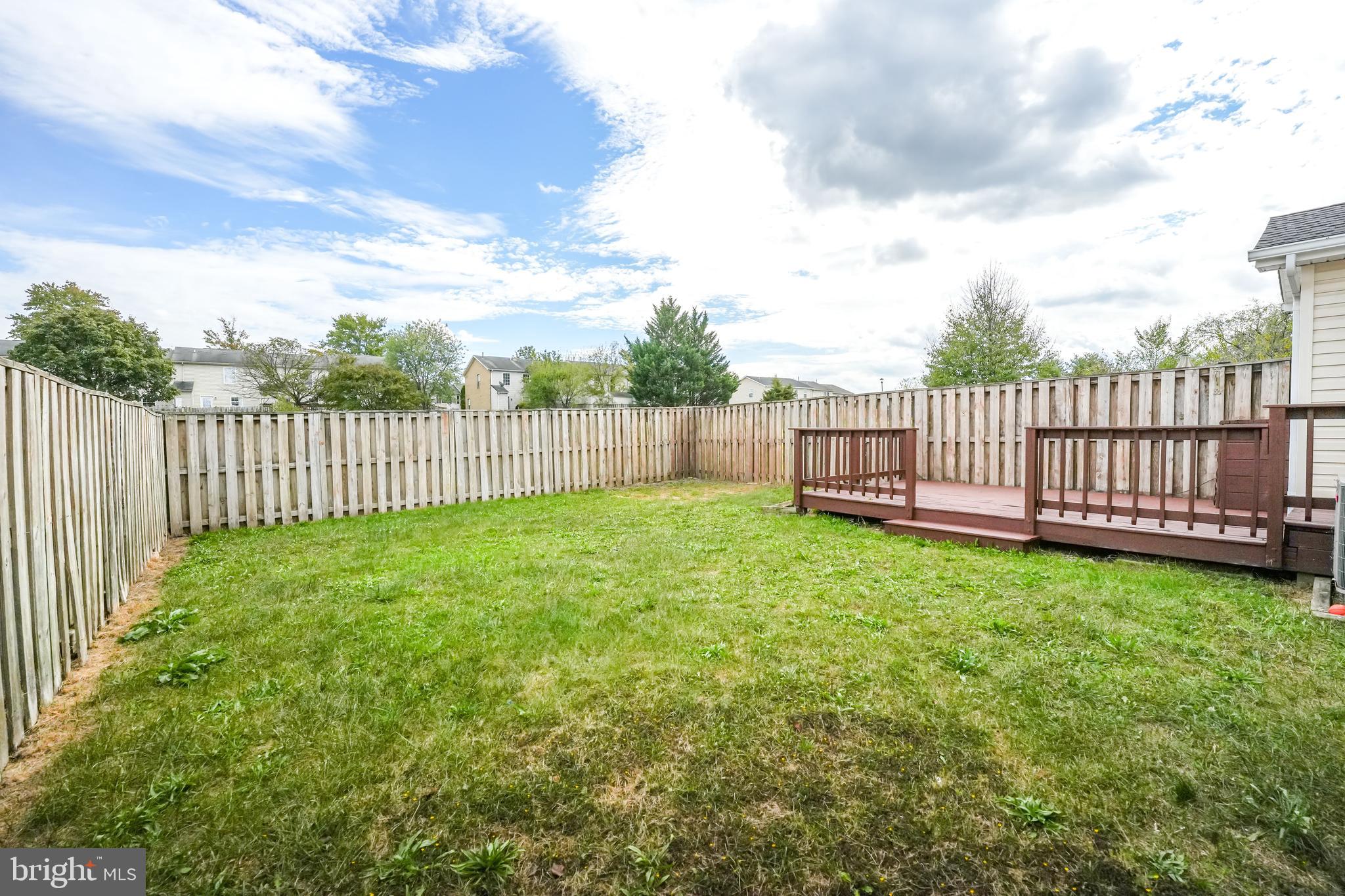 HUNTINGTON MEADOWS - Residential Lease