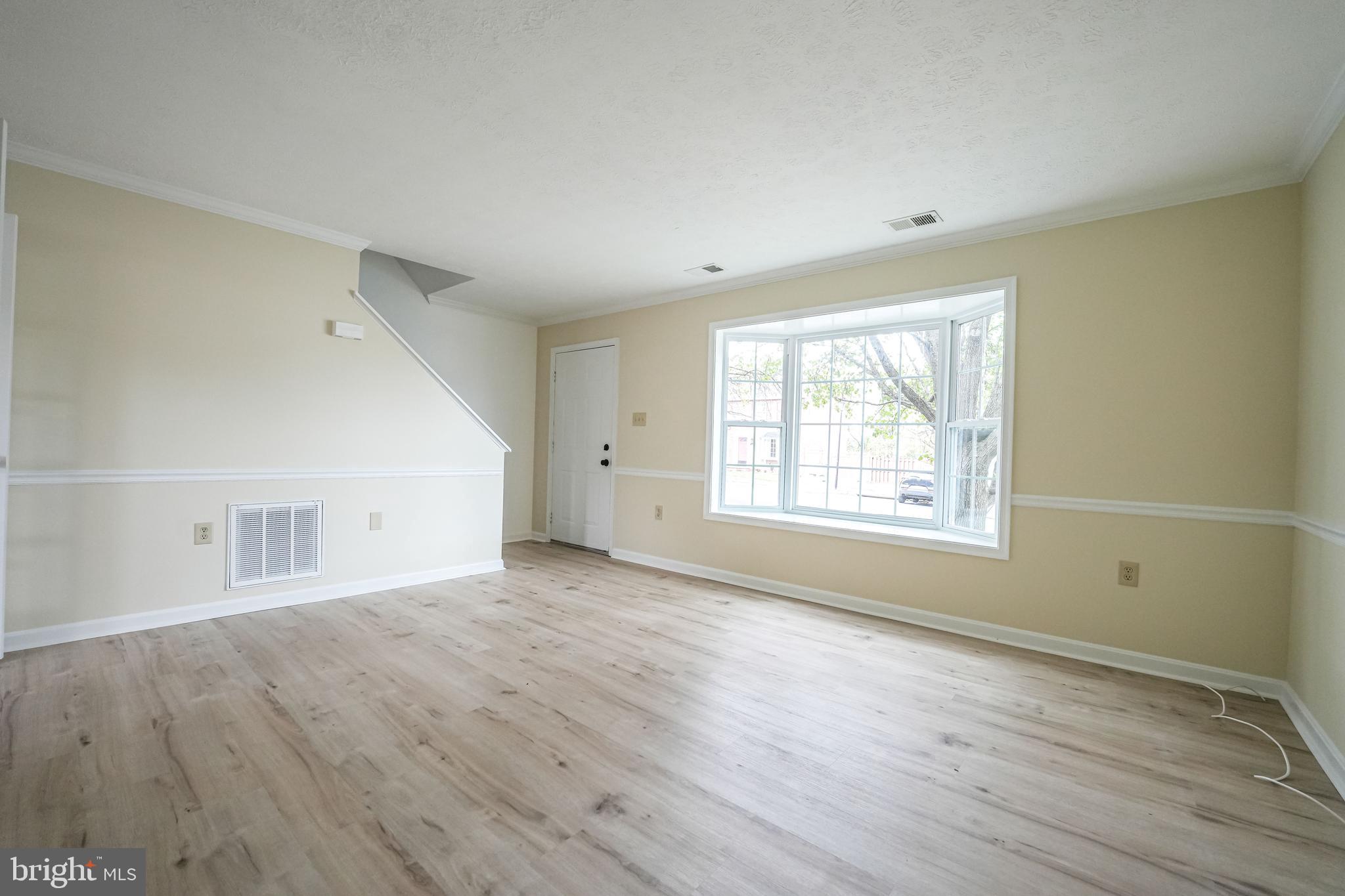 HUNTINGTON MEADOWS - Residential Lease