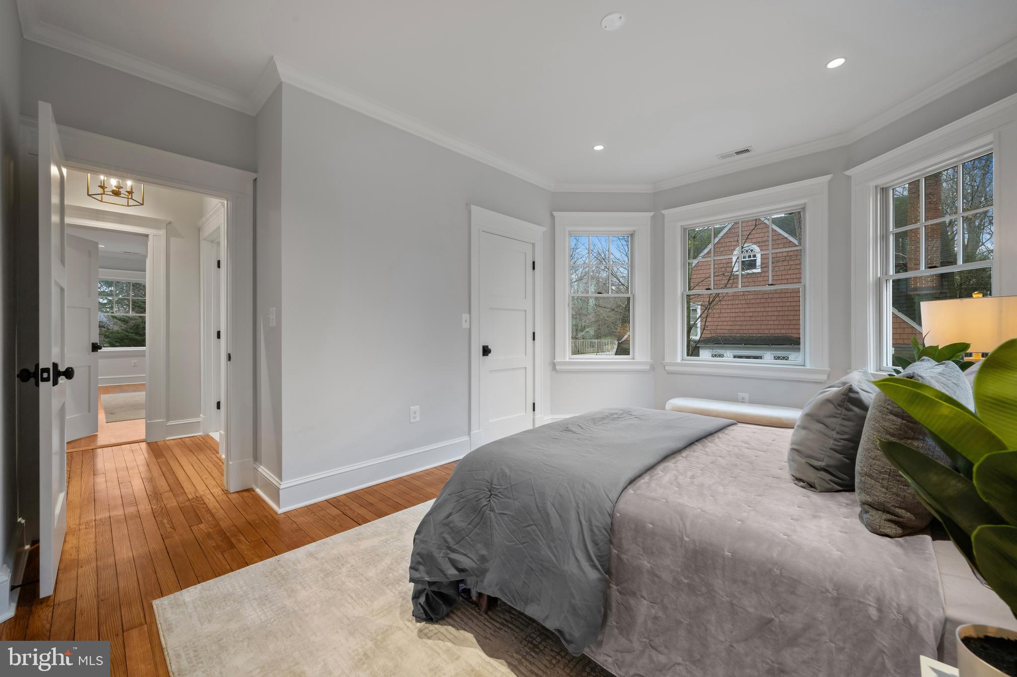 ROLAND PARK - Residential