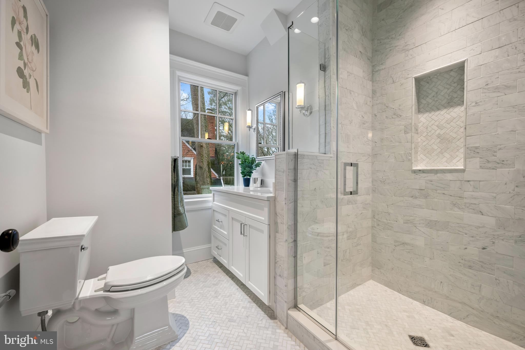 ROLAND PARK - Residential