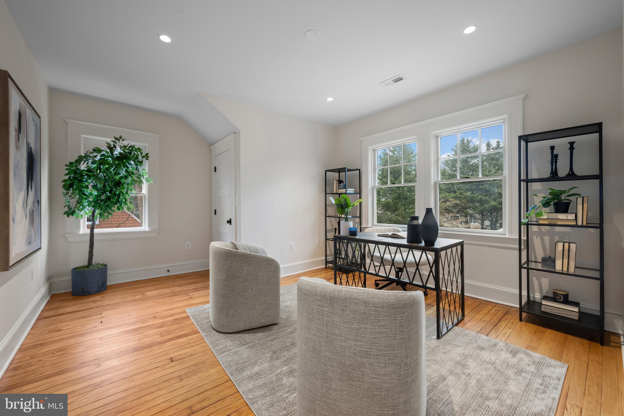 ROLAND PARK - Residential