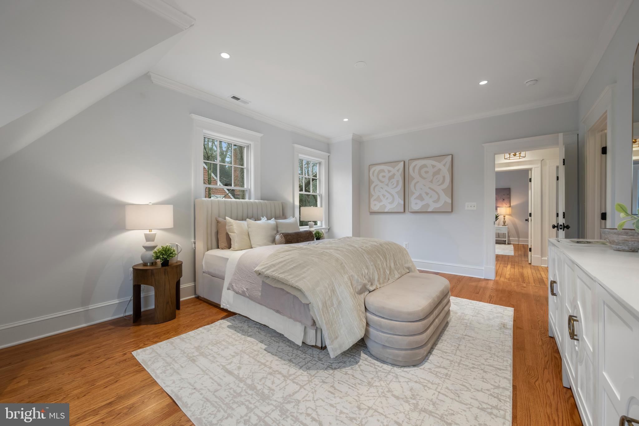 ROLAND PARK - Residential