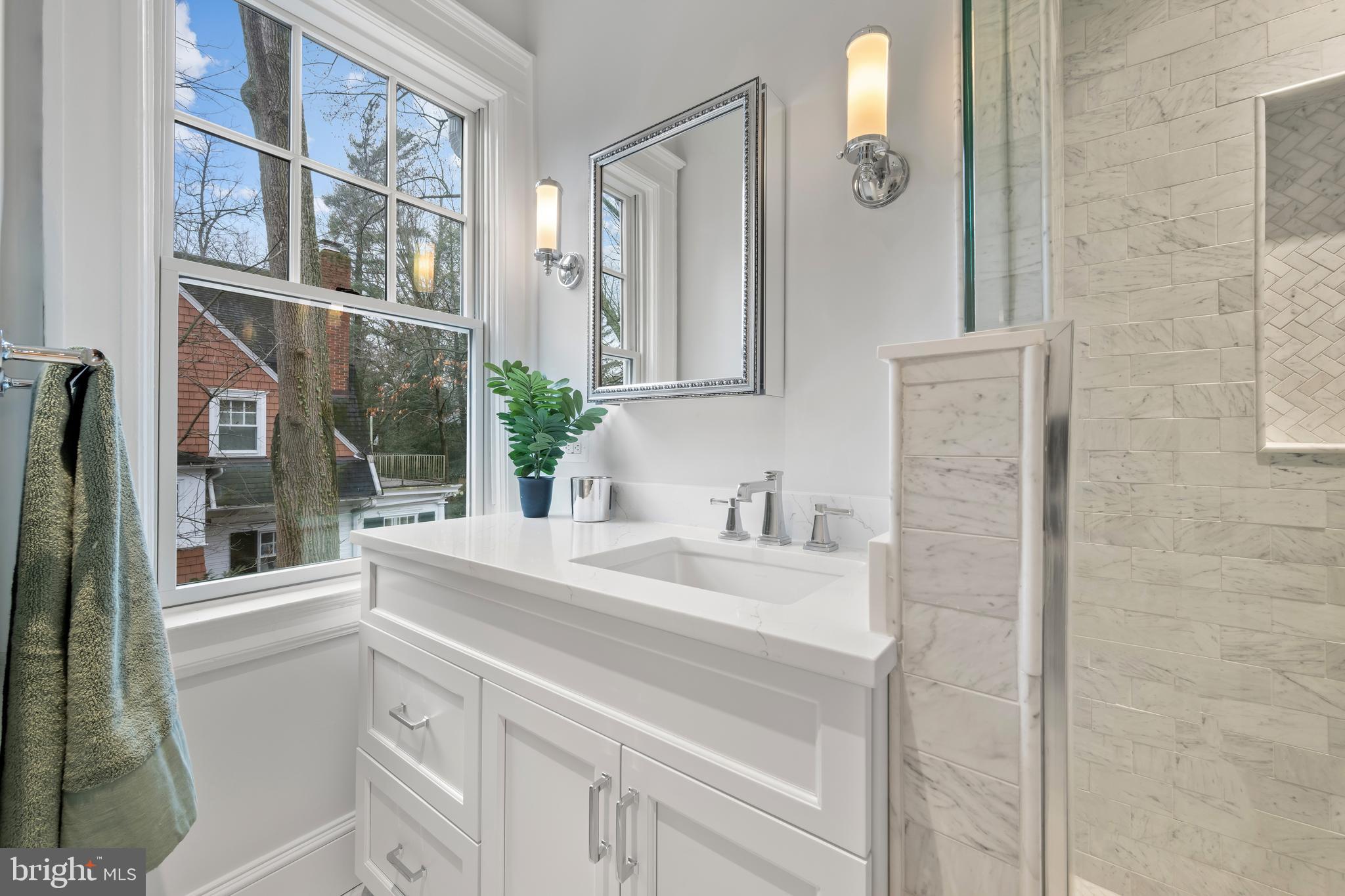 ROLAND PARK - Residential