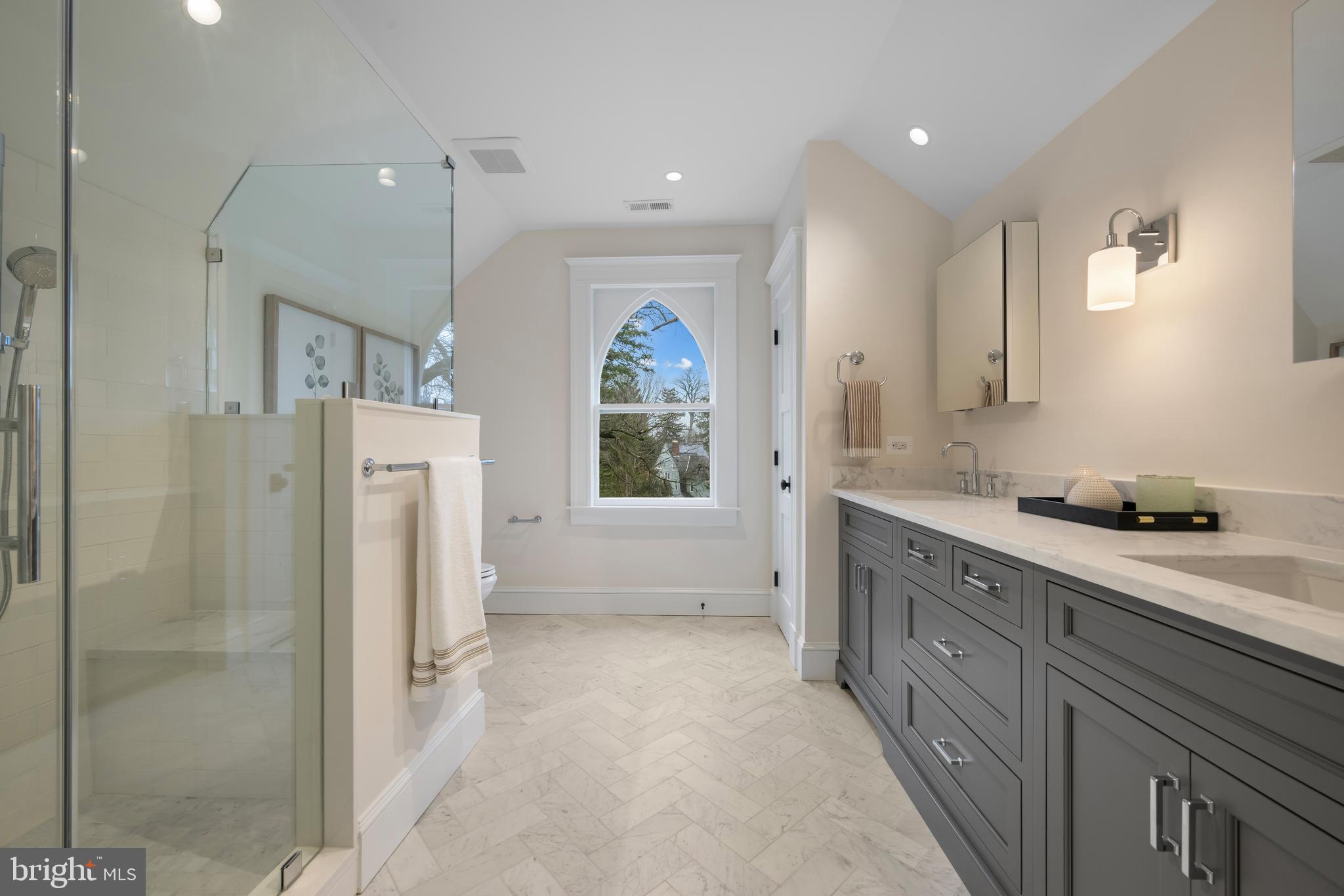 ROLAND PARK - Residential