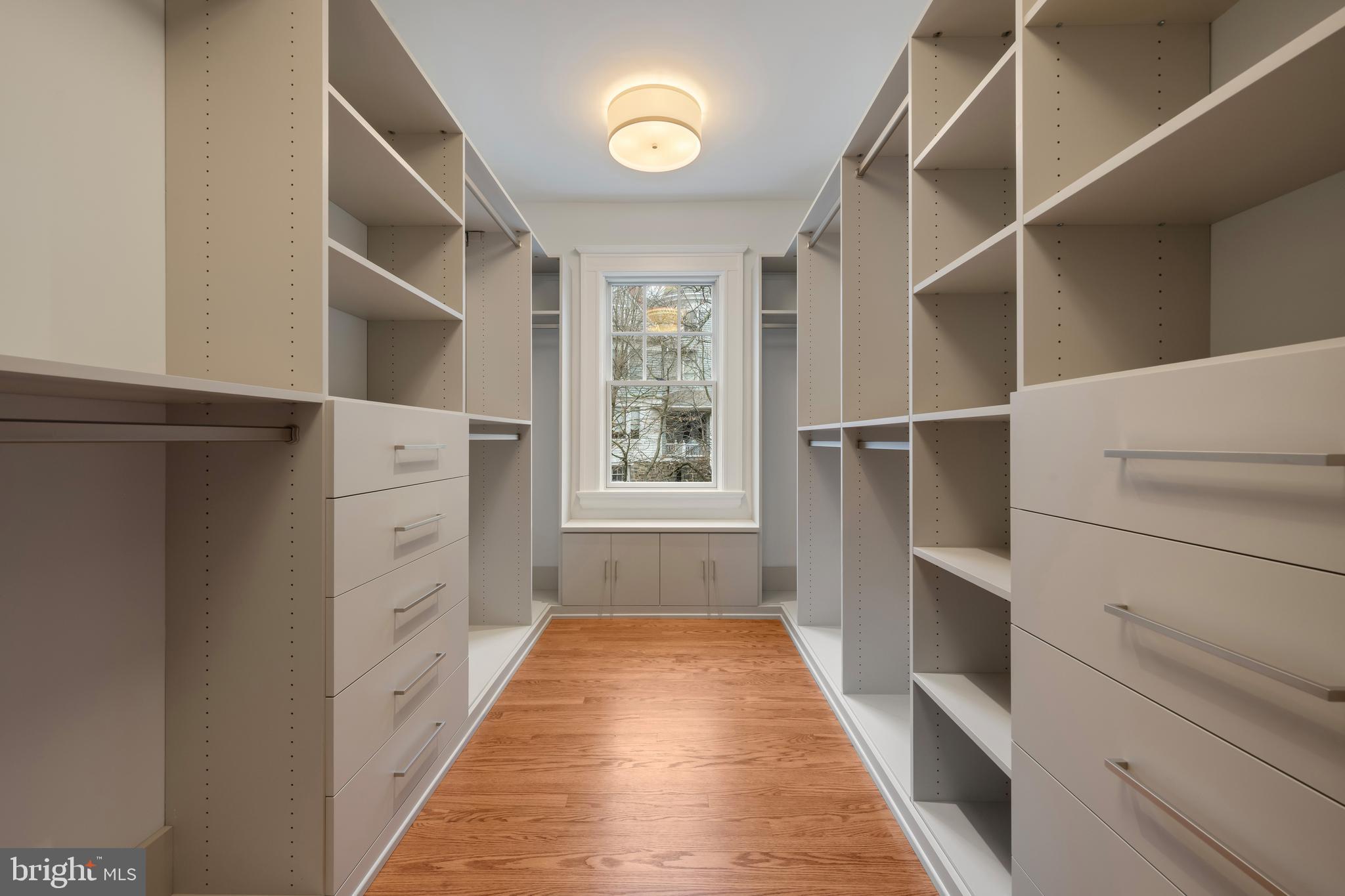 ROLAND PARK - Residential